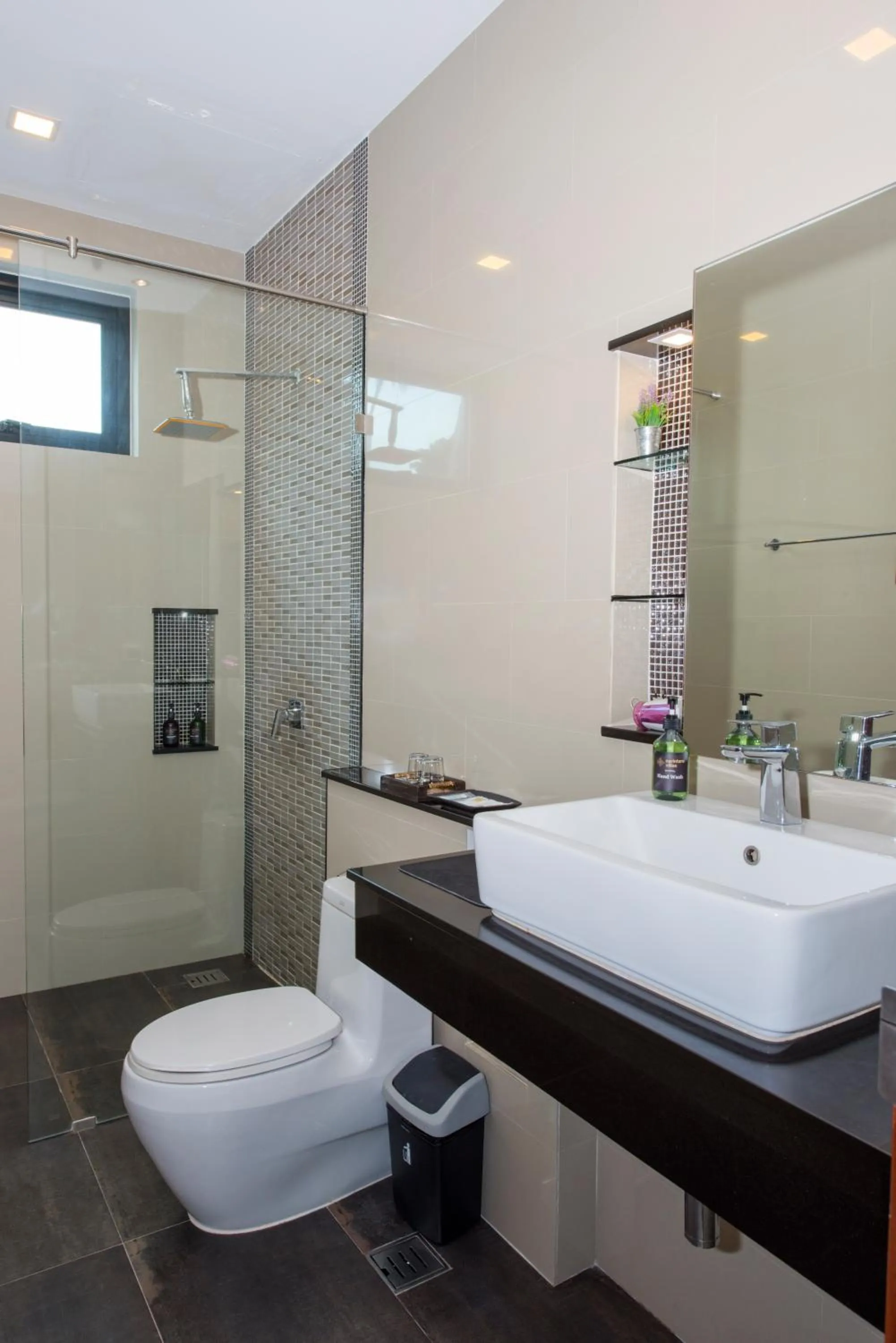 Bathroom in Narintara Private Pool Villas - Free Tuk-Tuk Service to the Beach!