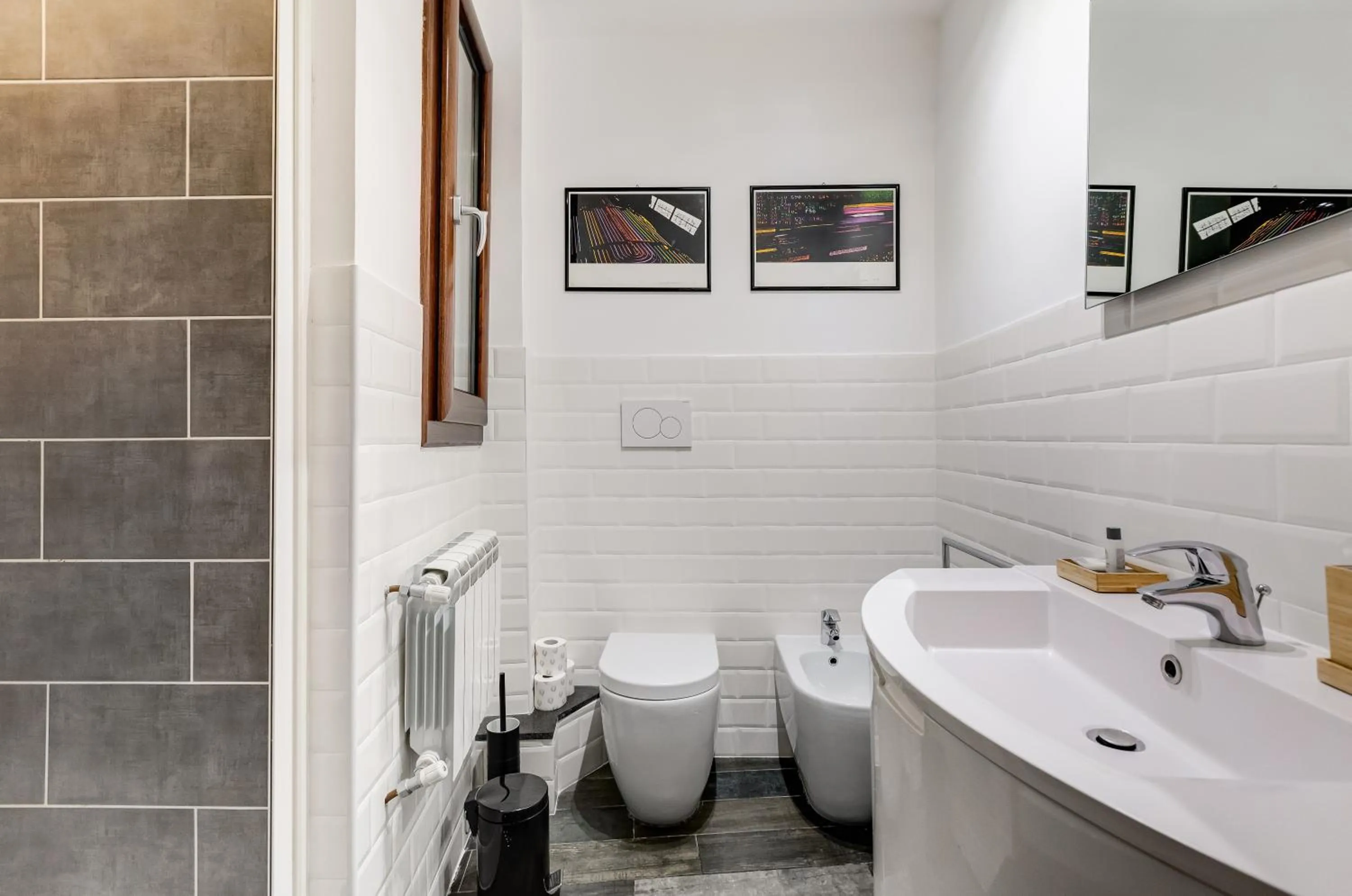 Shower in Chiavari Apartment