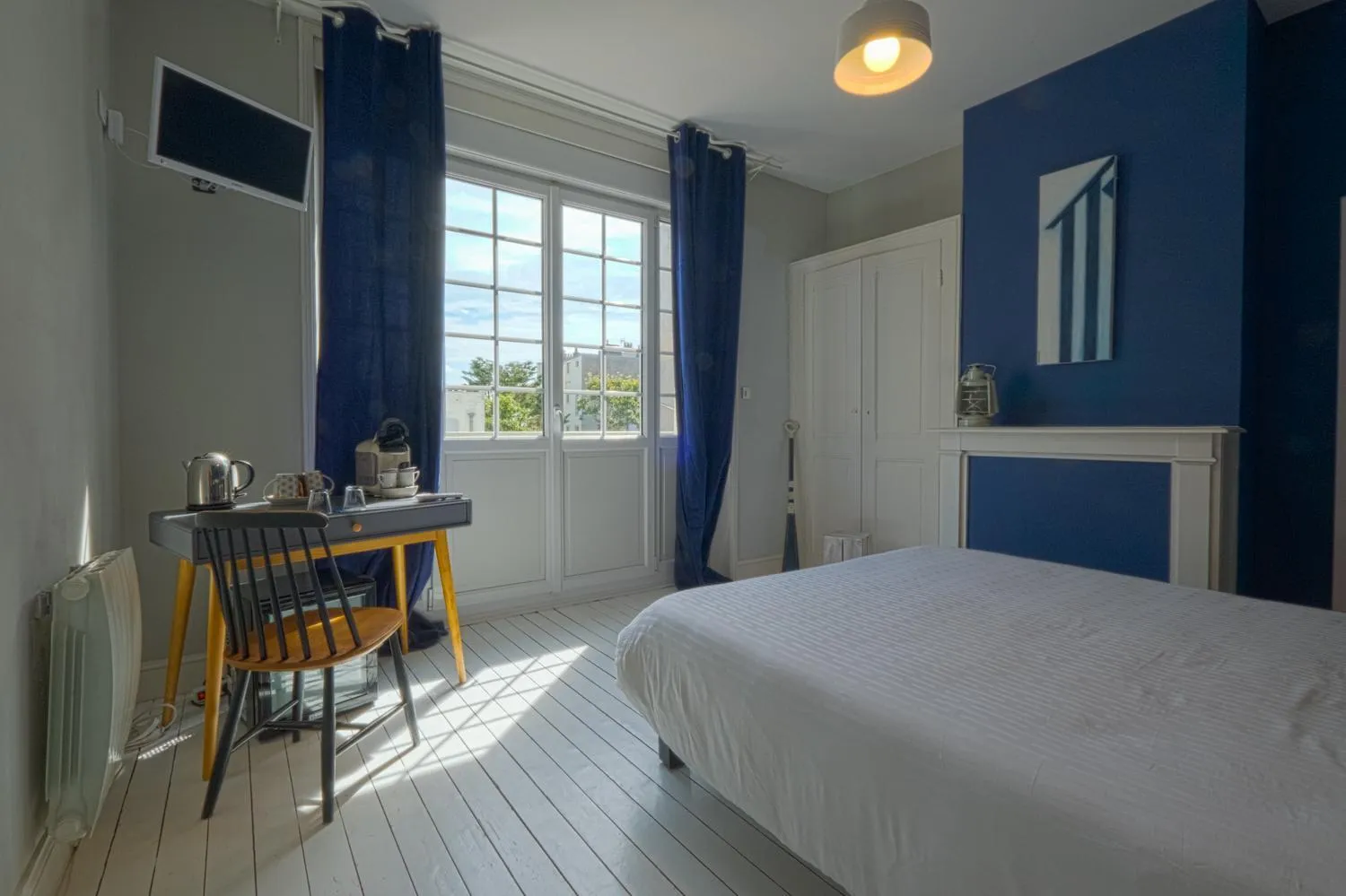 Day, Bed in Le Nautilus