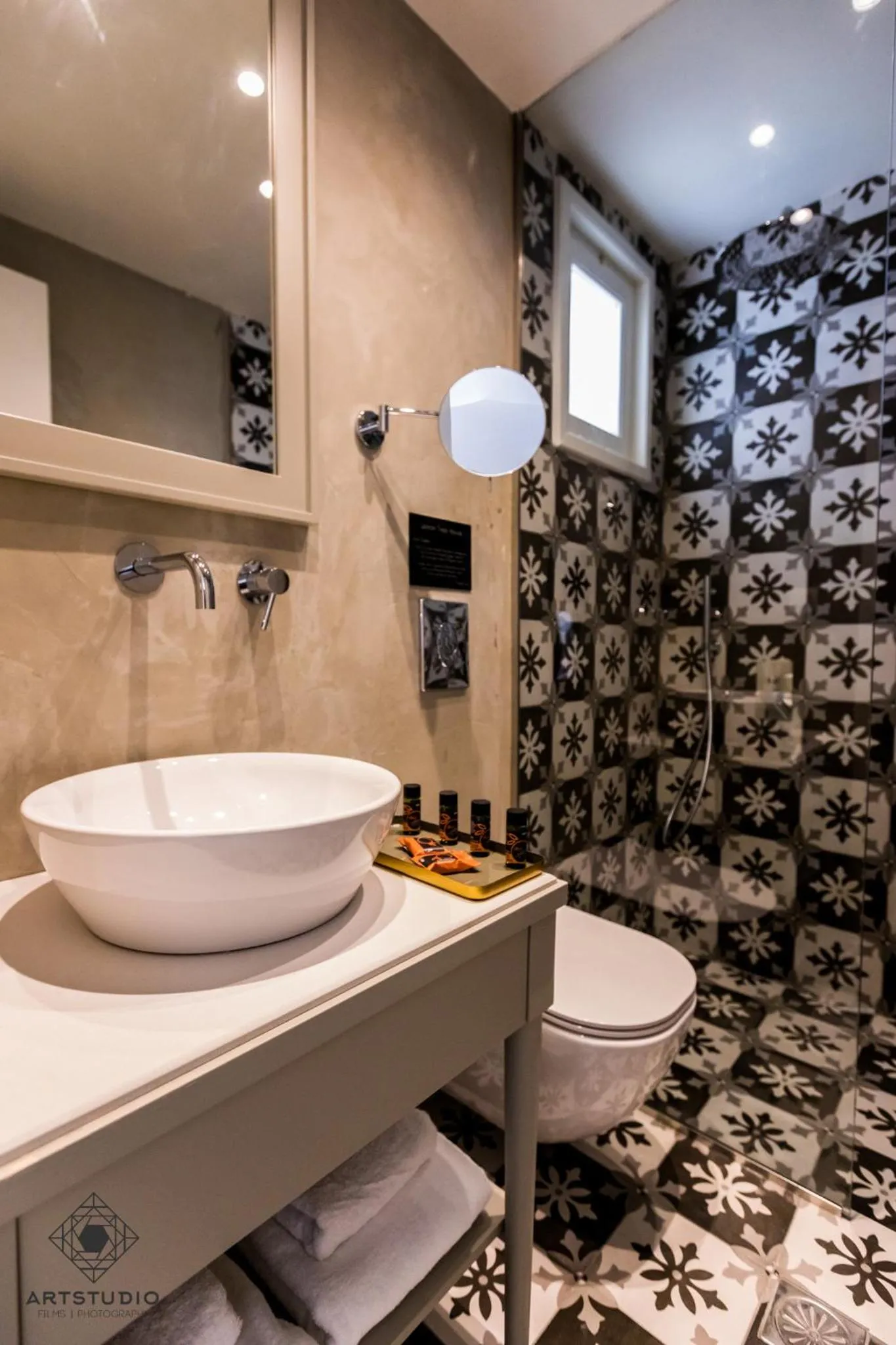 Shower in Lemon Tree House