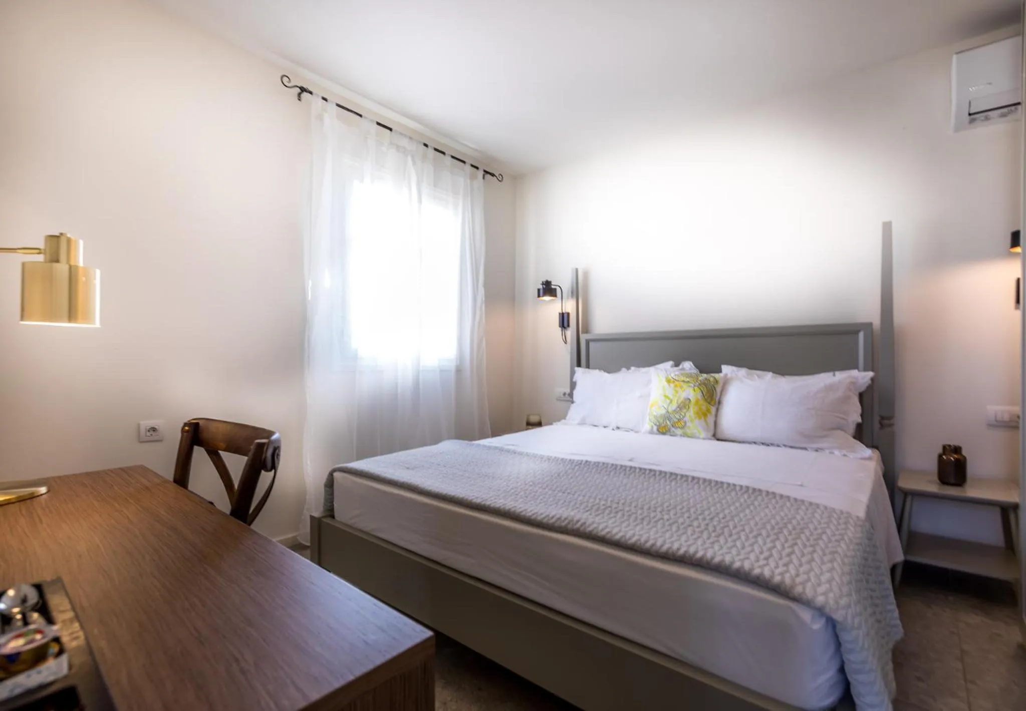 Bedroom, Bed in Lemon Tree House