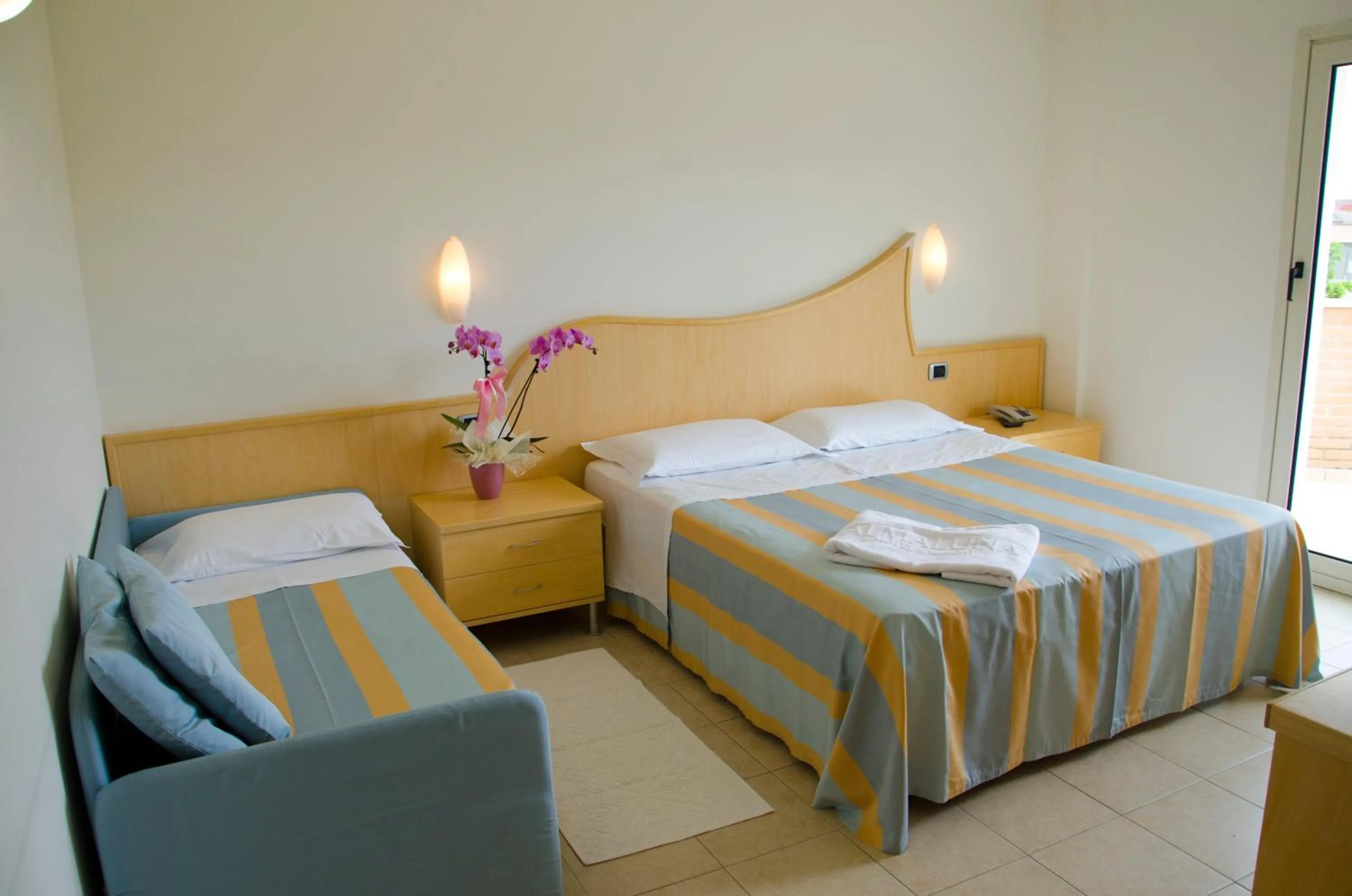 Photo of the whole room in Almaluna Hotel & Resort