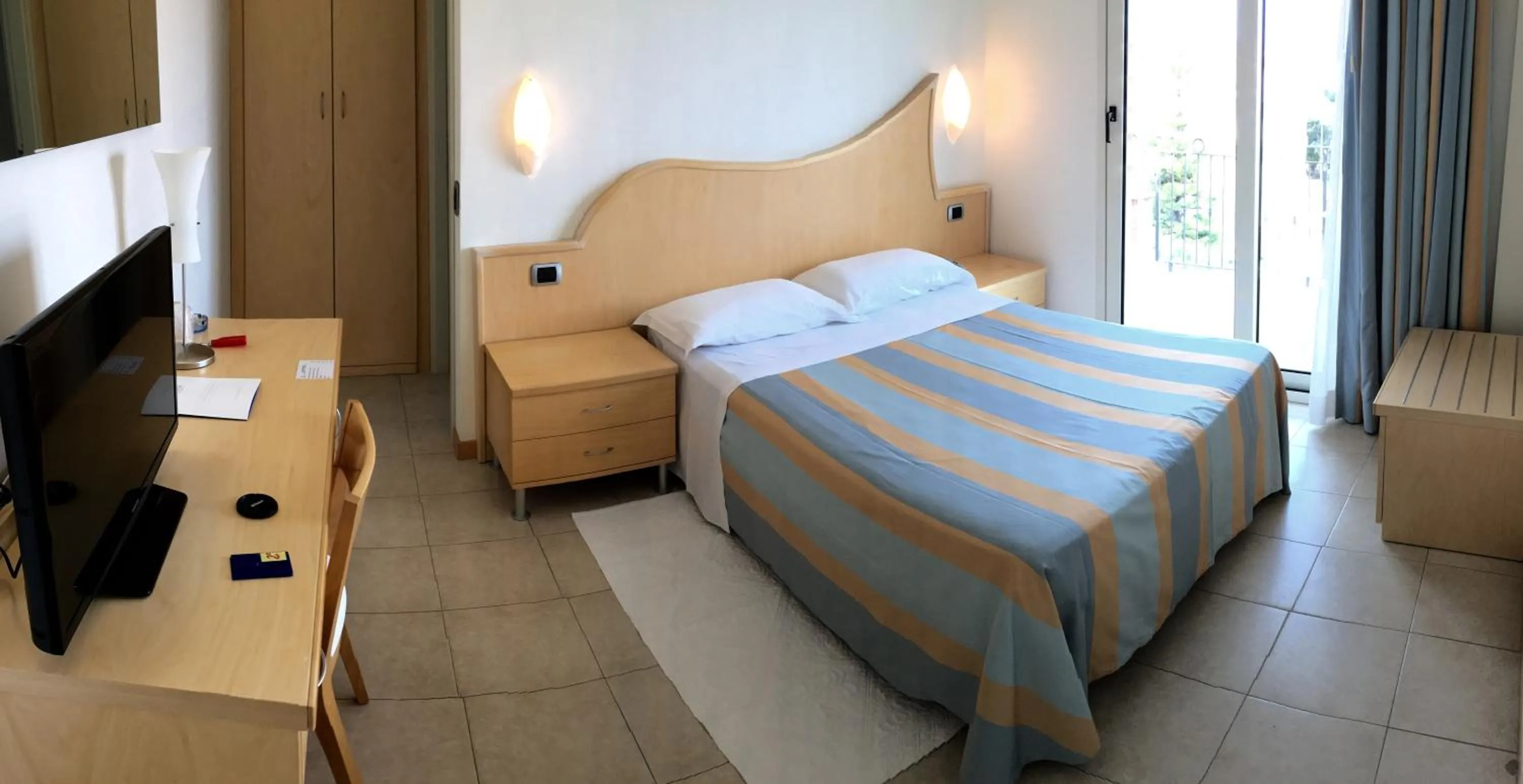 Day in Almaluna Hotel & Resort