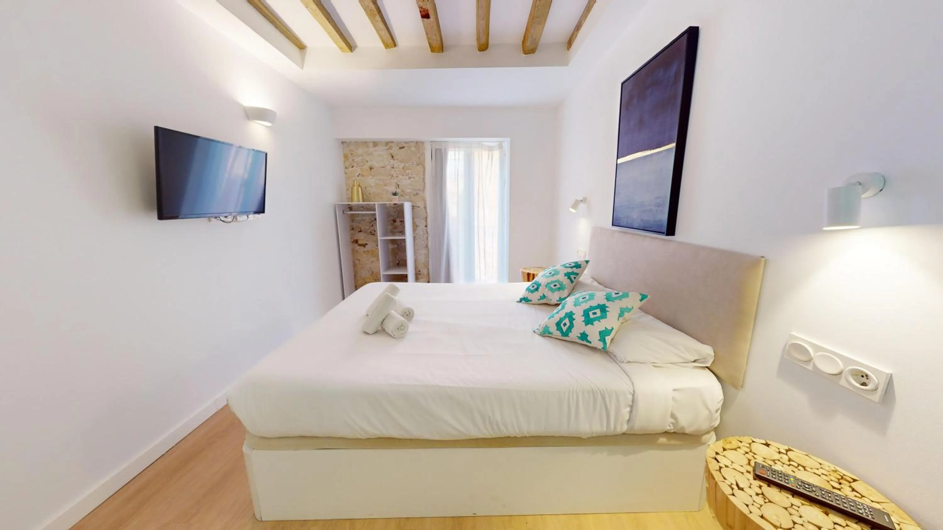 Bedroom, Bed in MyFlats Luxury City Center