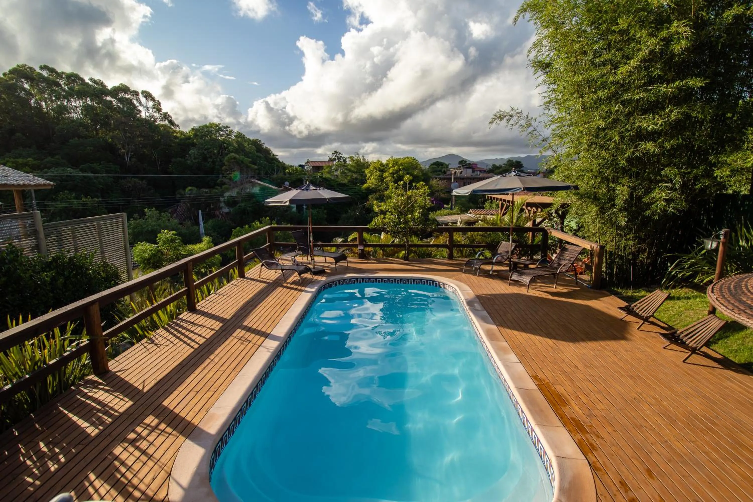 Swimming pool in Pousada Villa Seychelles