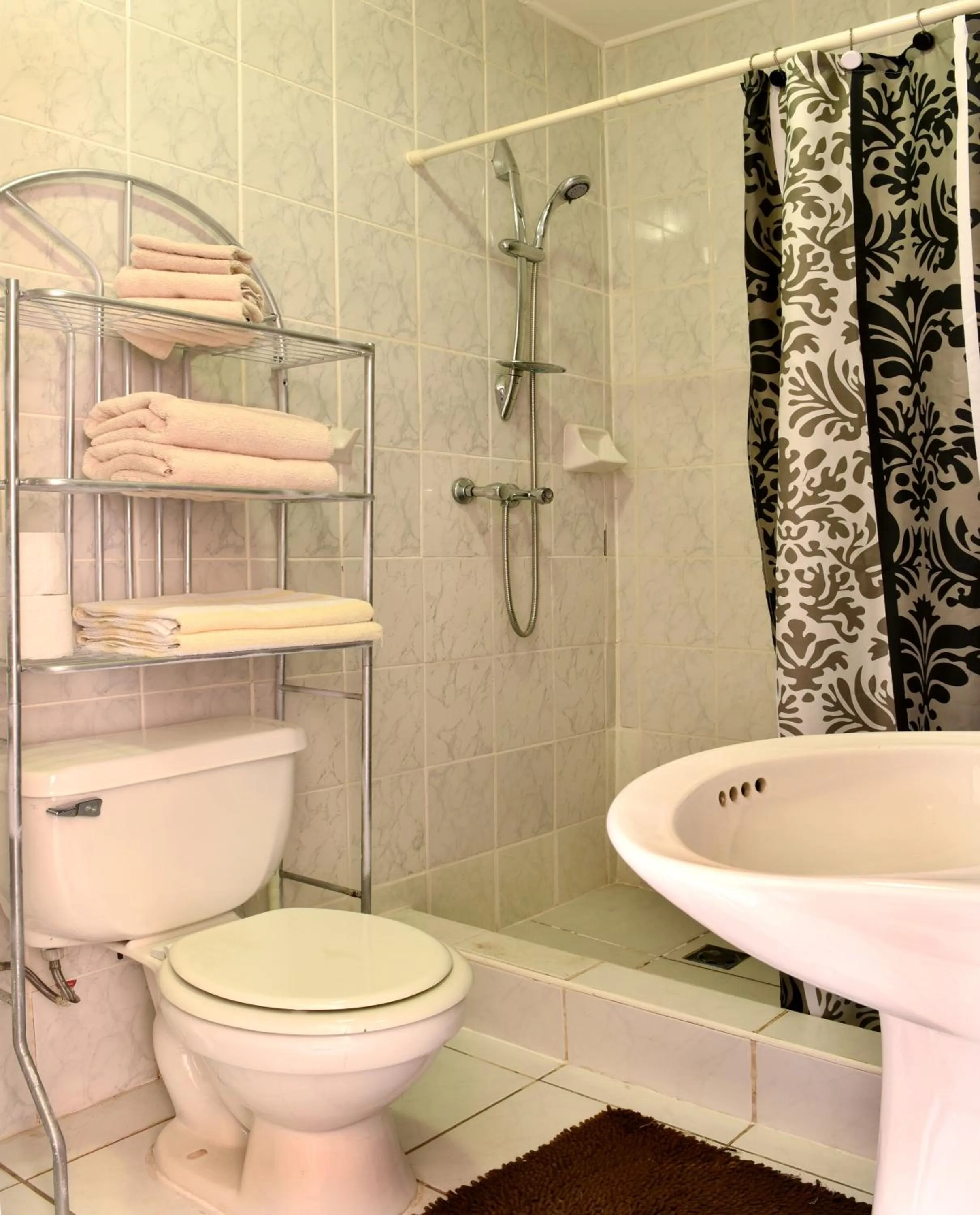 Bathroom in Pega Pega Apartments