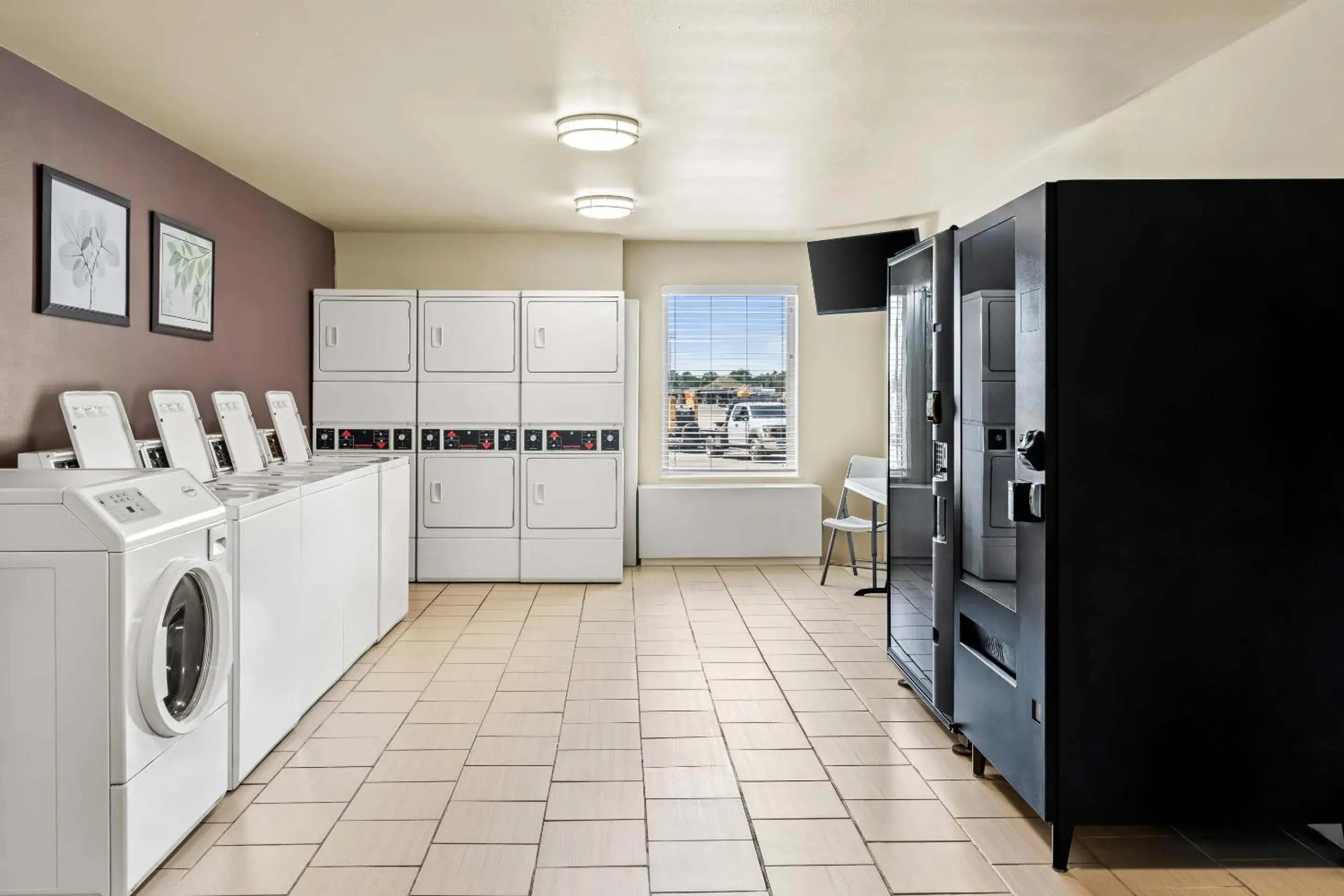 vending machine in Ledgestone Suites Hotel Elko vending machine in Ledgestone Suites Hotel Elko