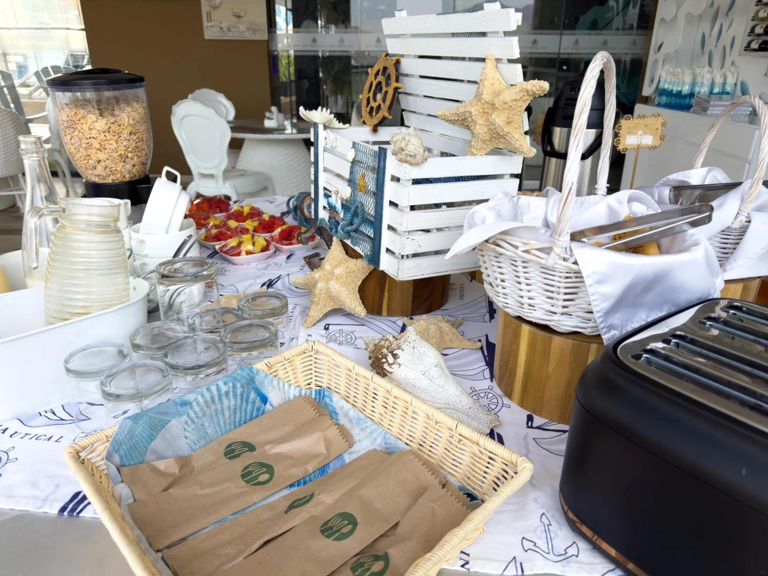 Restaurant/places to eat in Hotel Catedral Plaza