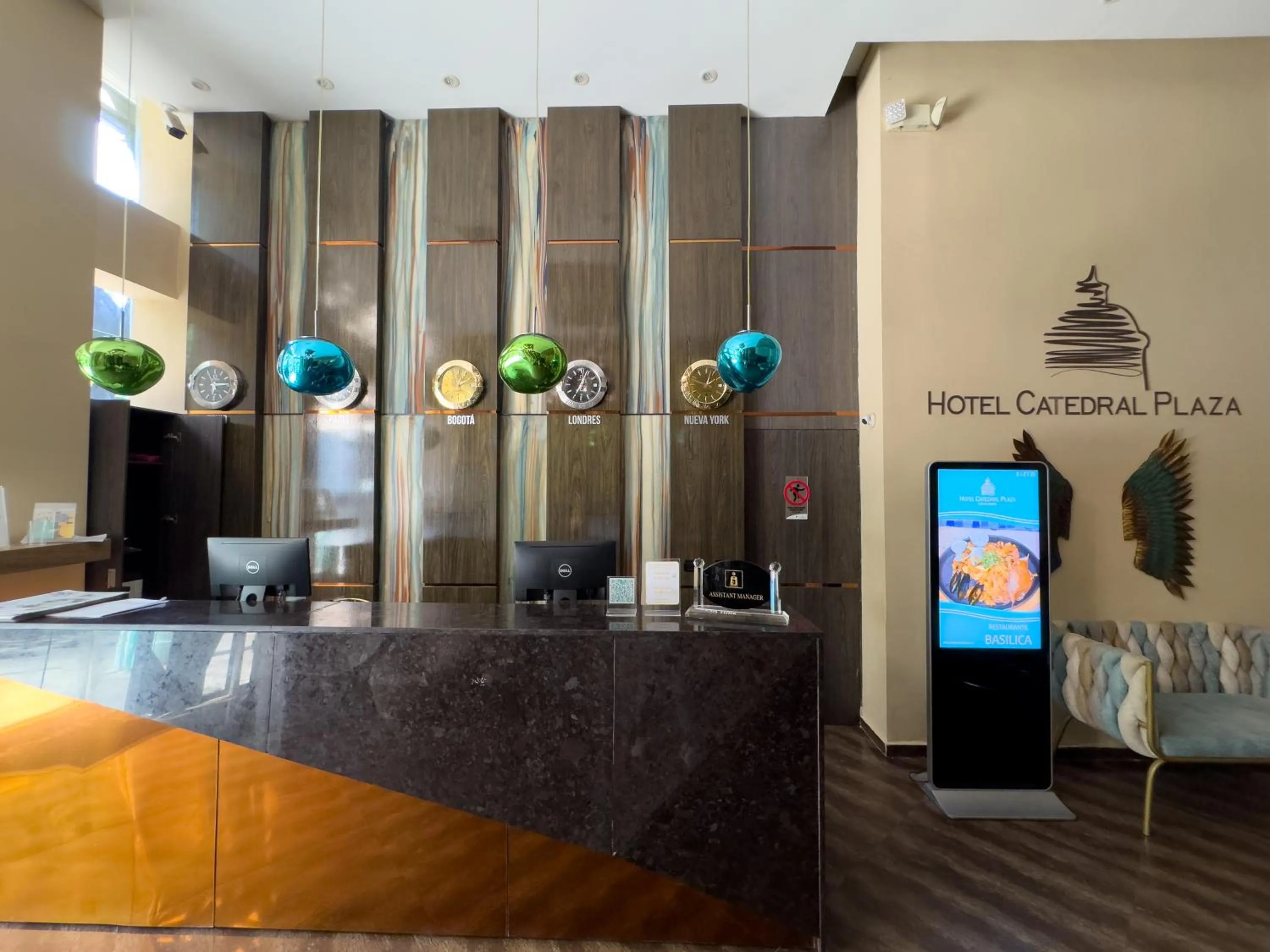 Lobby or reception in Hotel Catedral Plaza