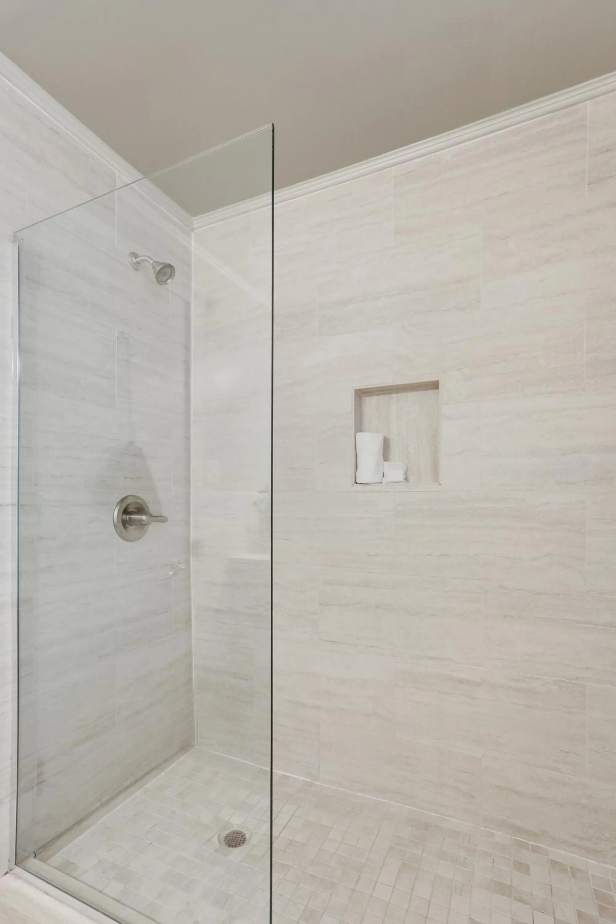 Shower in La Galerie French Quarter Hotel