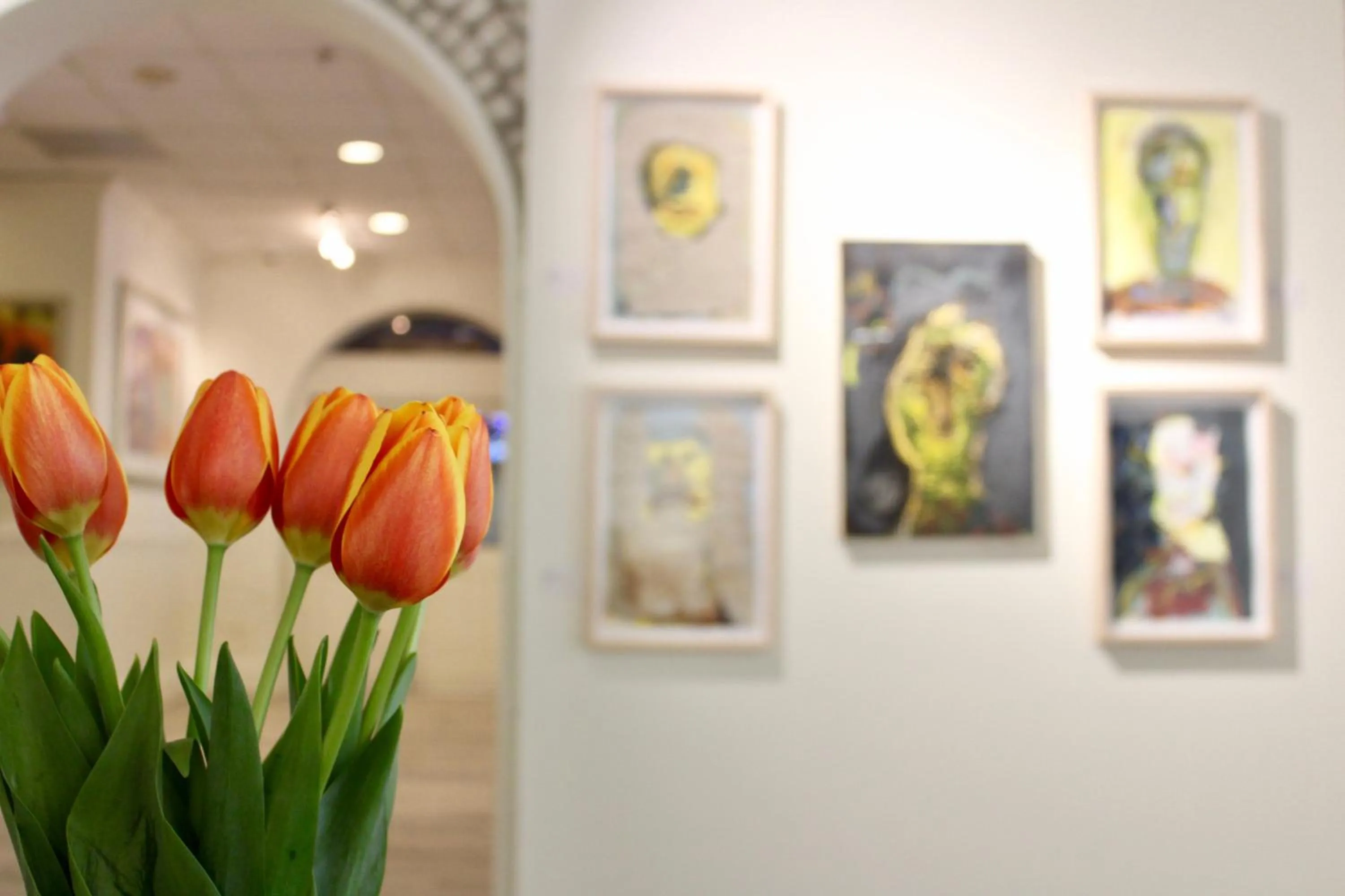 Decorative detail in La Galerie French Quarter Hotel