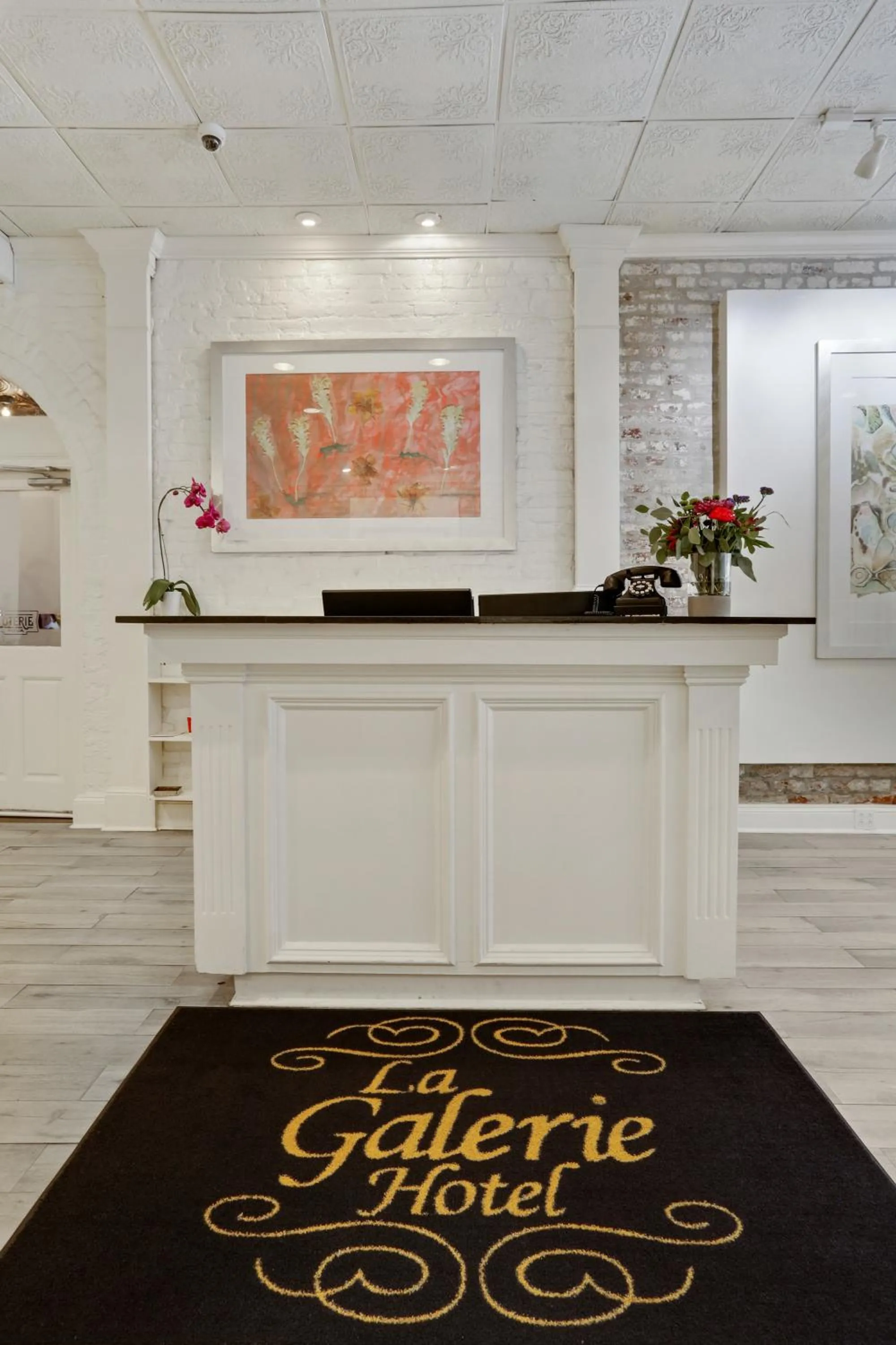 Lobby or reception in La Galerie French Quarter Hotel