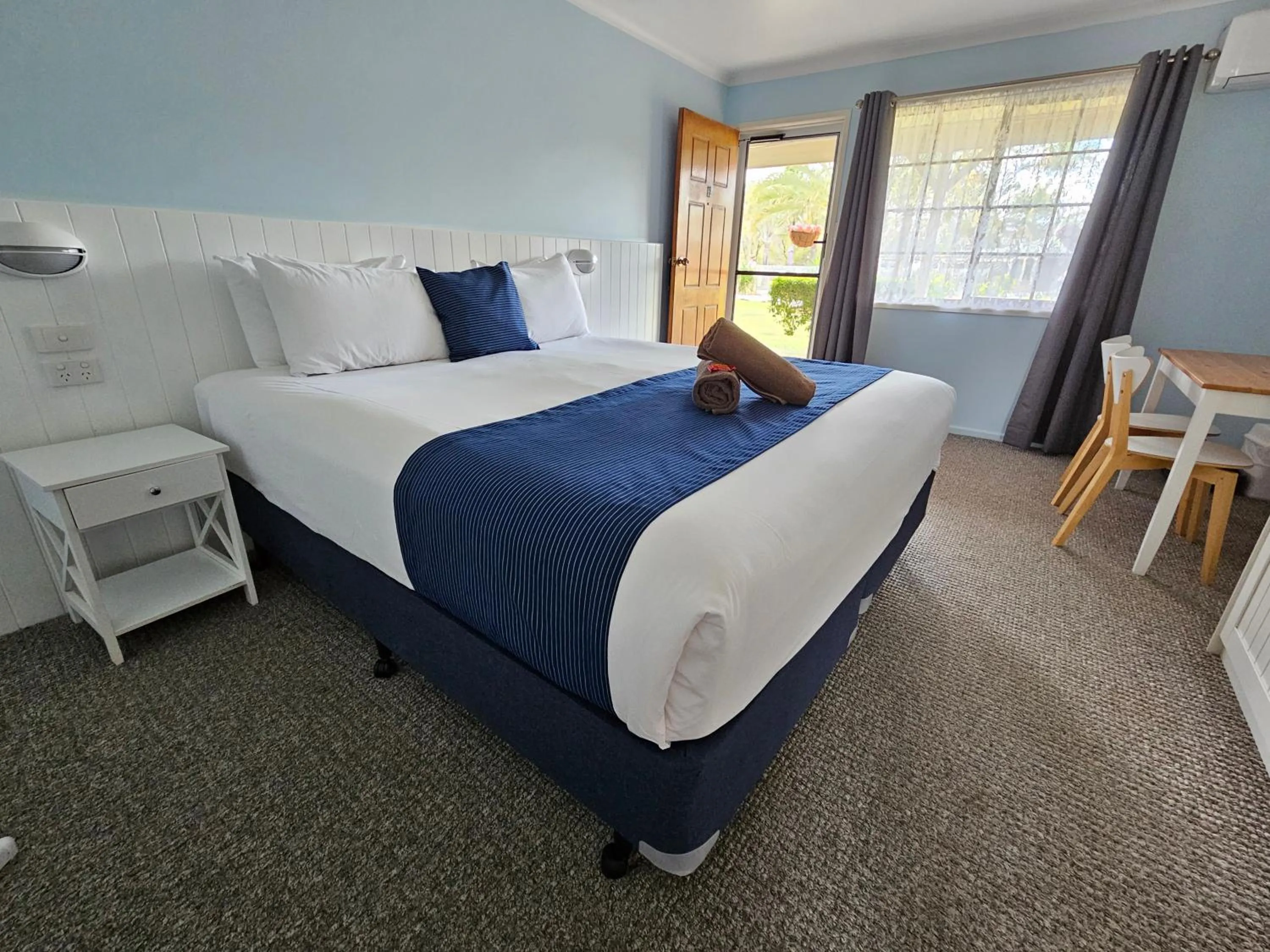 Bed in Koorawatha Homestead Motel