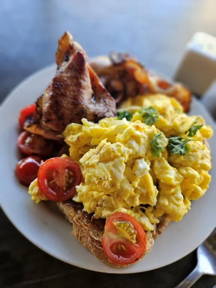 Restaurant/places to eat in Koorawatha Homestead Motel