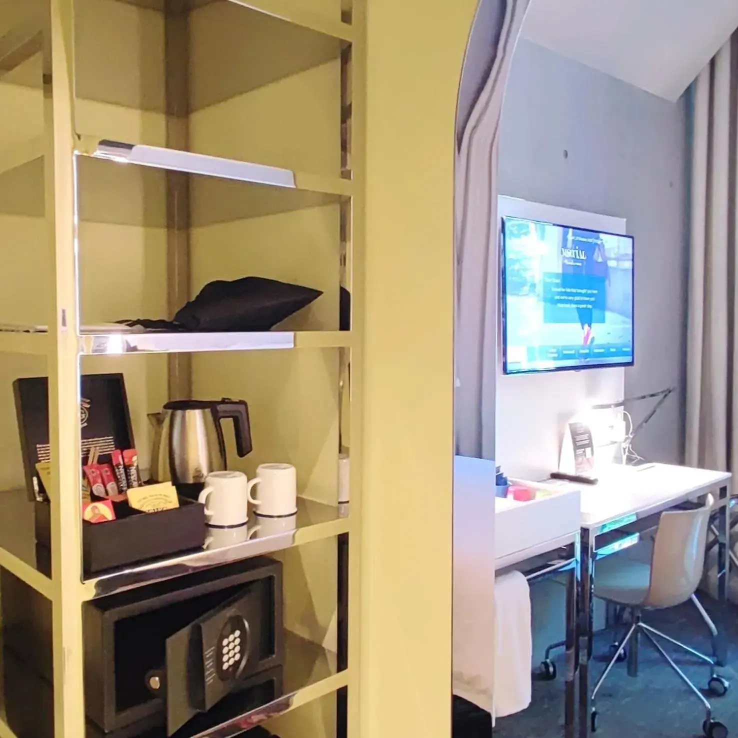 Bedroom in M Social Singapore Bedroom in M Social Singapore