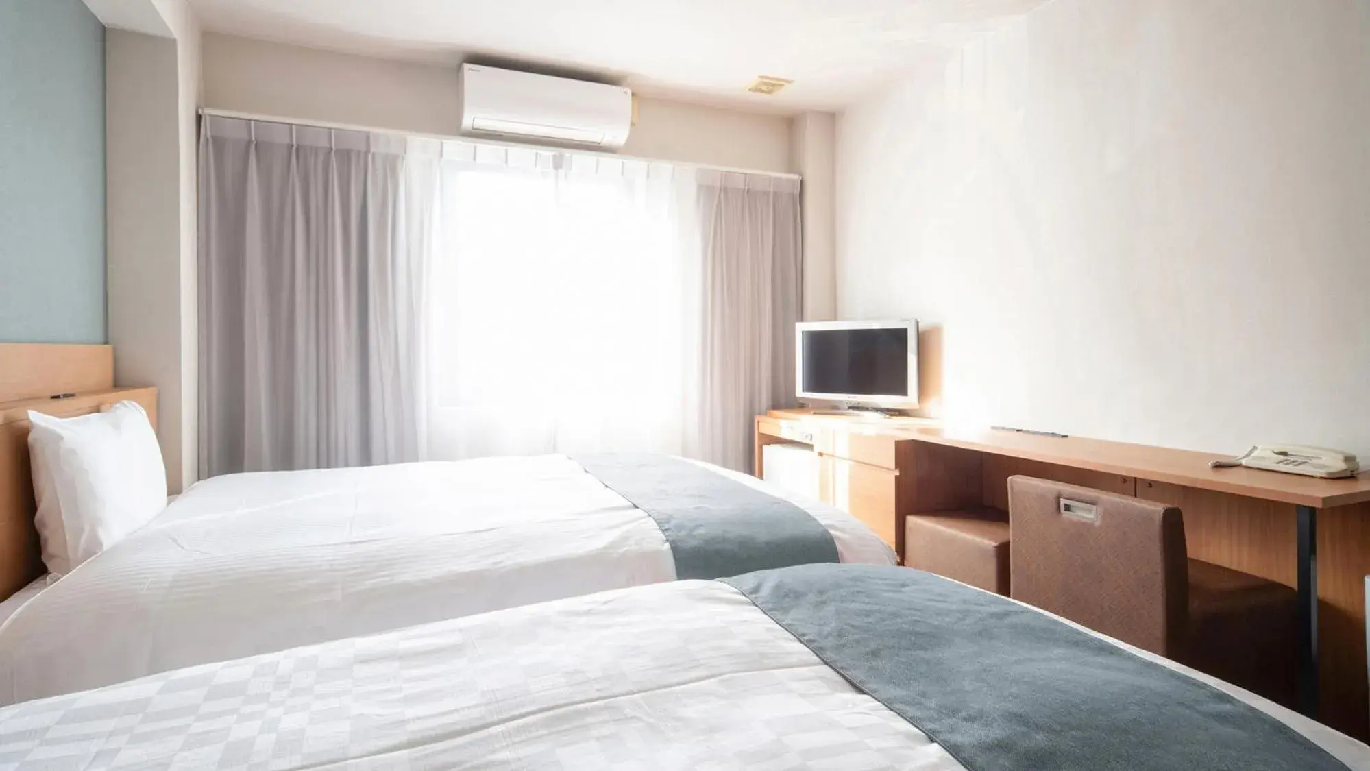 TV and multimedia, Bed in Vessel Hotel Kurashiki TV and multimedia, Bed in Vessel Hotel Kurashiki
