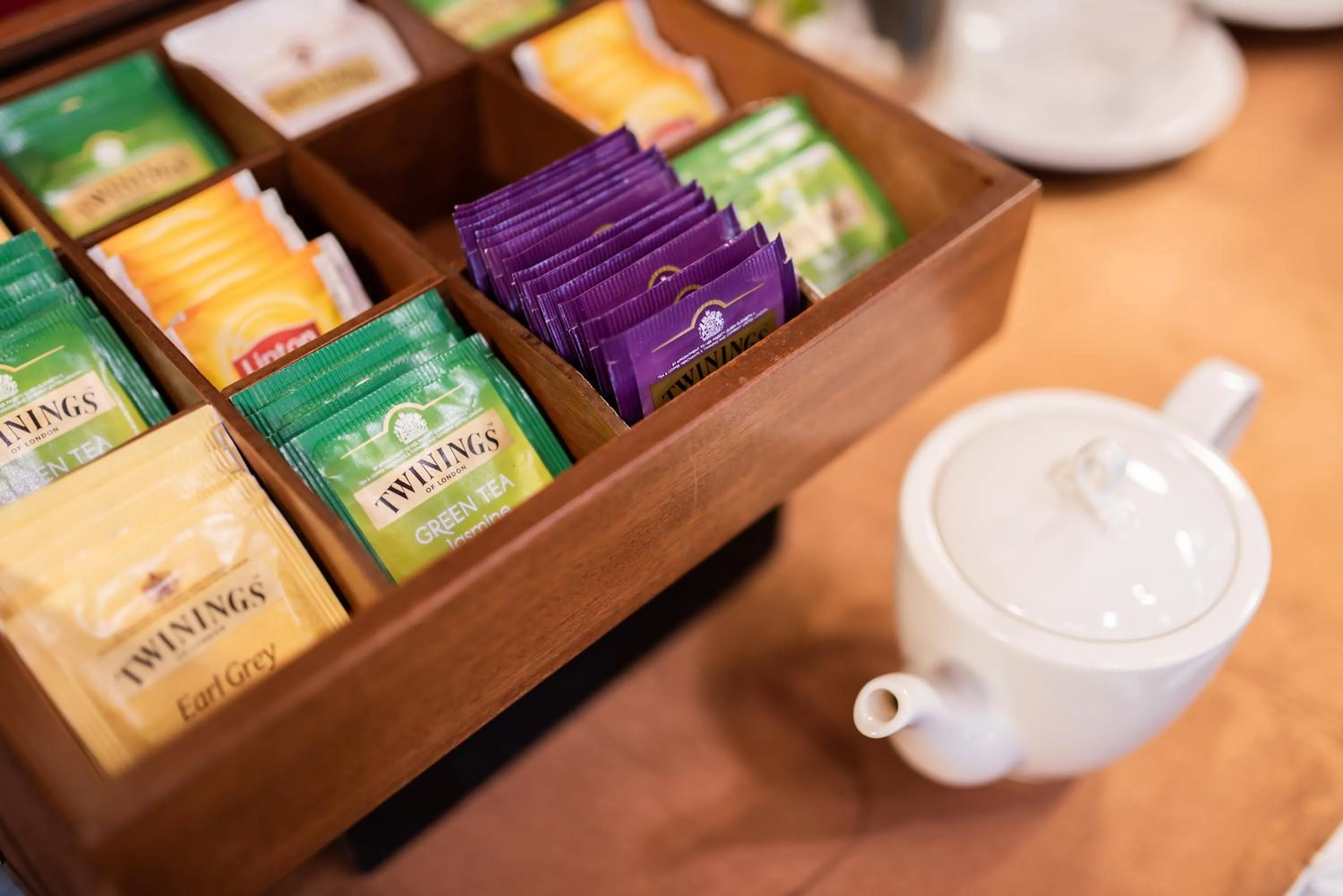 Restaurant/places to eat in Metropole, Bangkok, a Tribute Portfolio Hotel