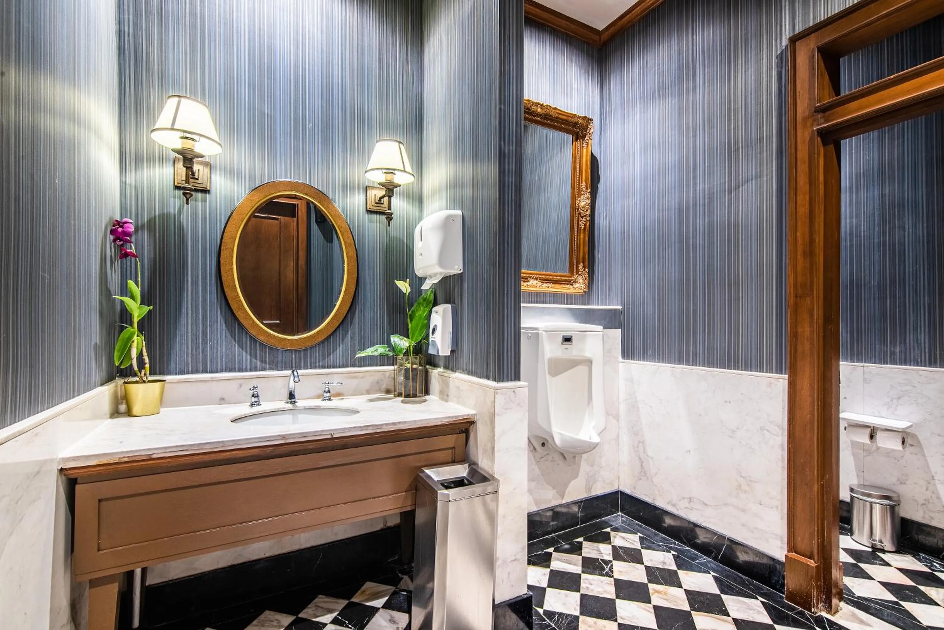 Bathroom in Metropole, Bangkok, a Tribute Portfolio Hotel
