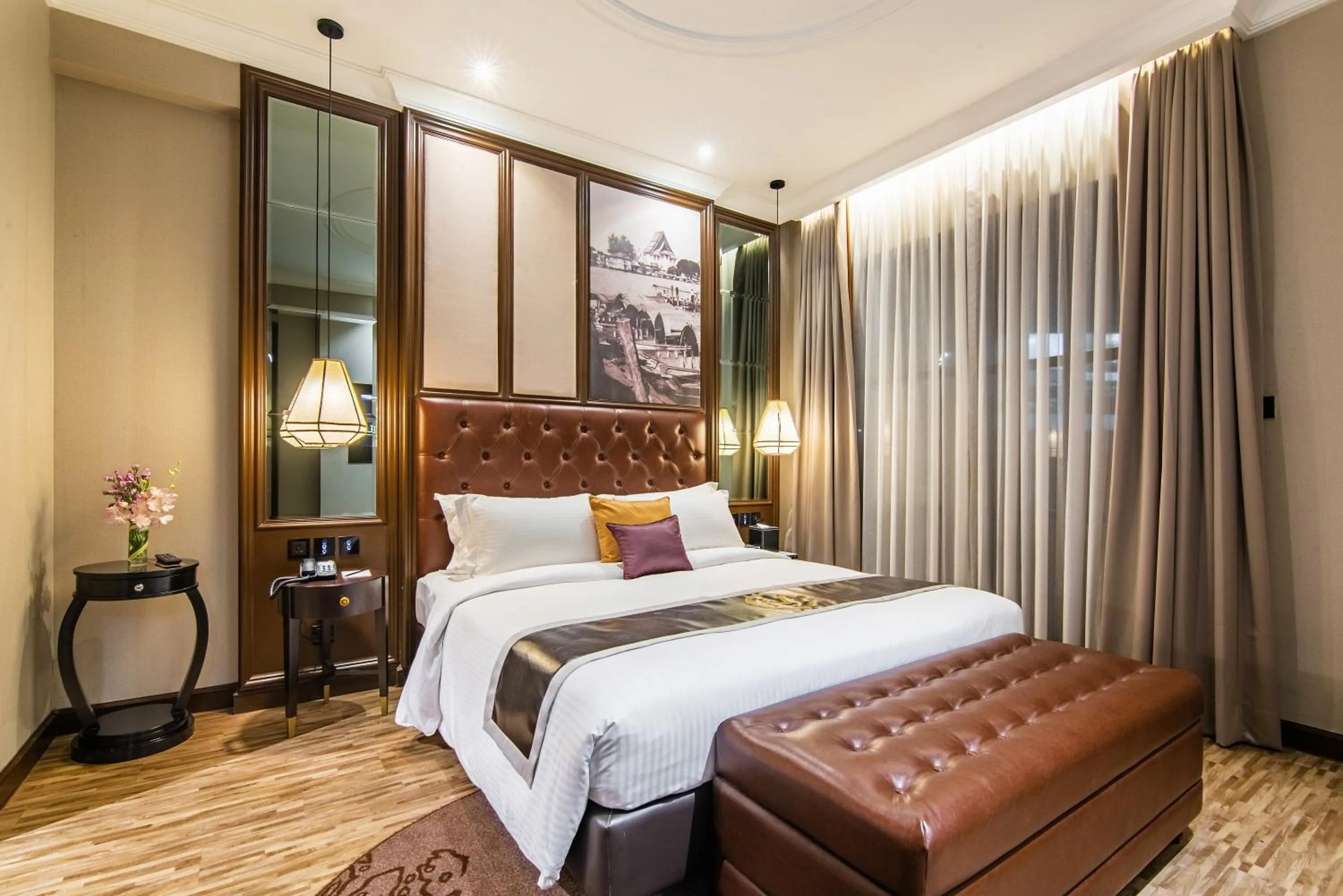 Bed in Metropole, Bangkok, a Tribute Portfolio Hotel