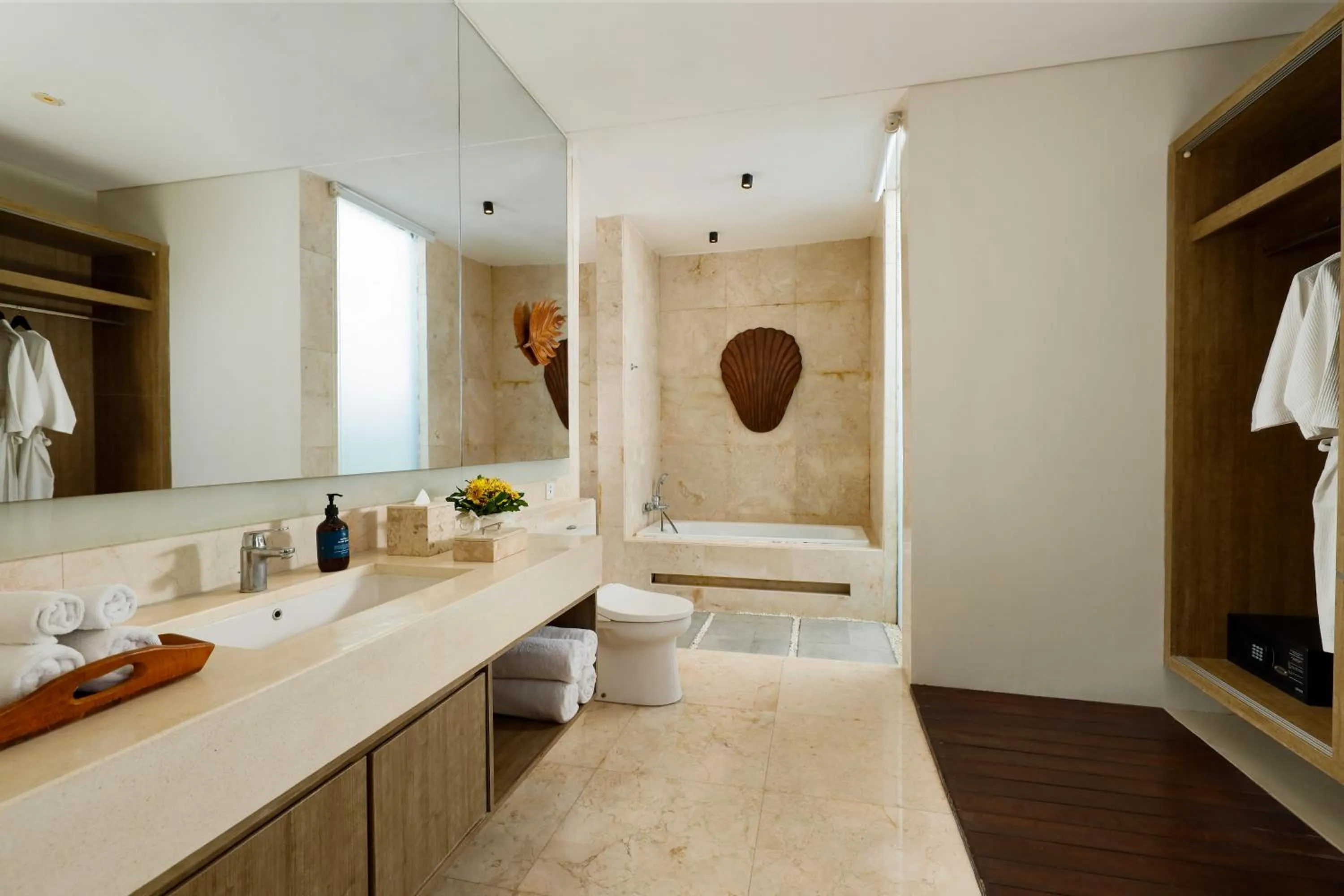 Bathroom in Vinila Villas by Nakula