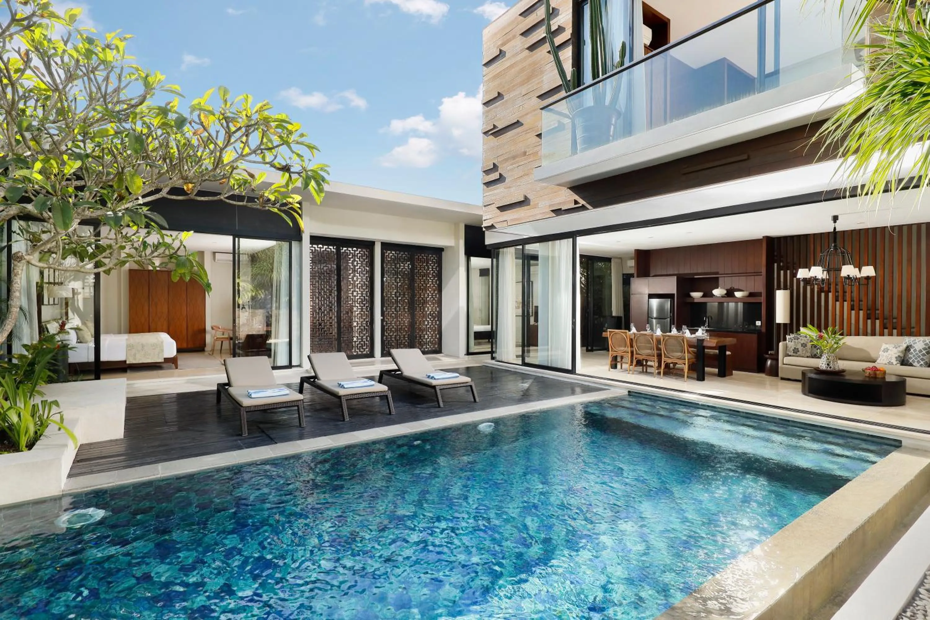 Property building in Vinila Villas by Nakula