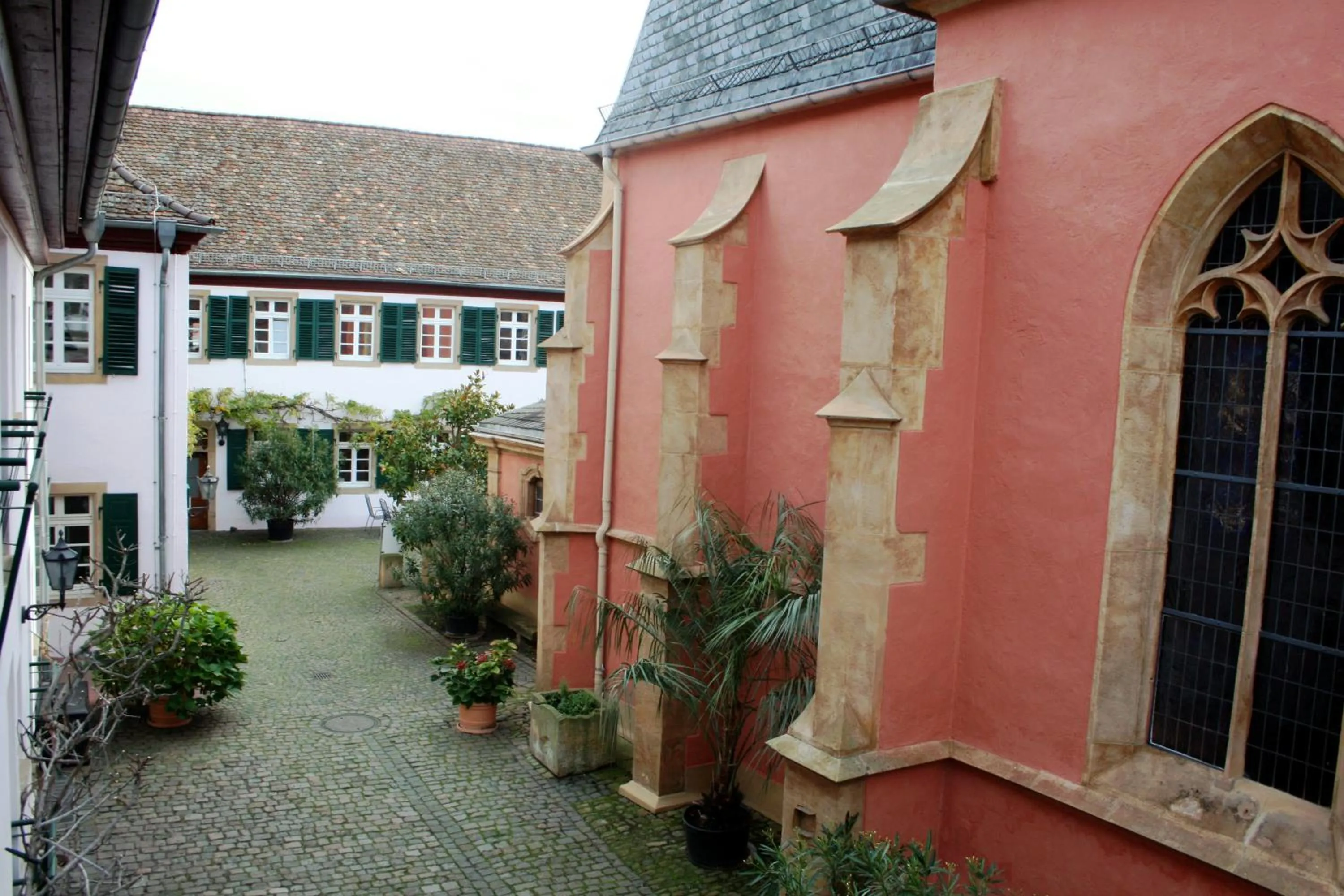 Property building in Hotel & Café Ritter von Böhl
