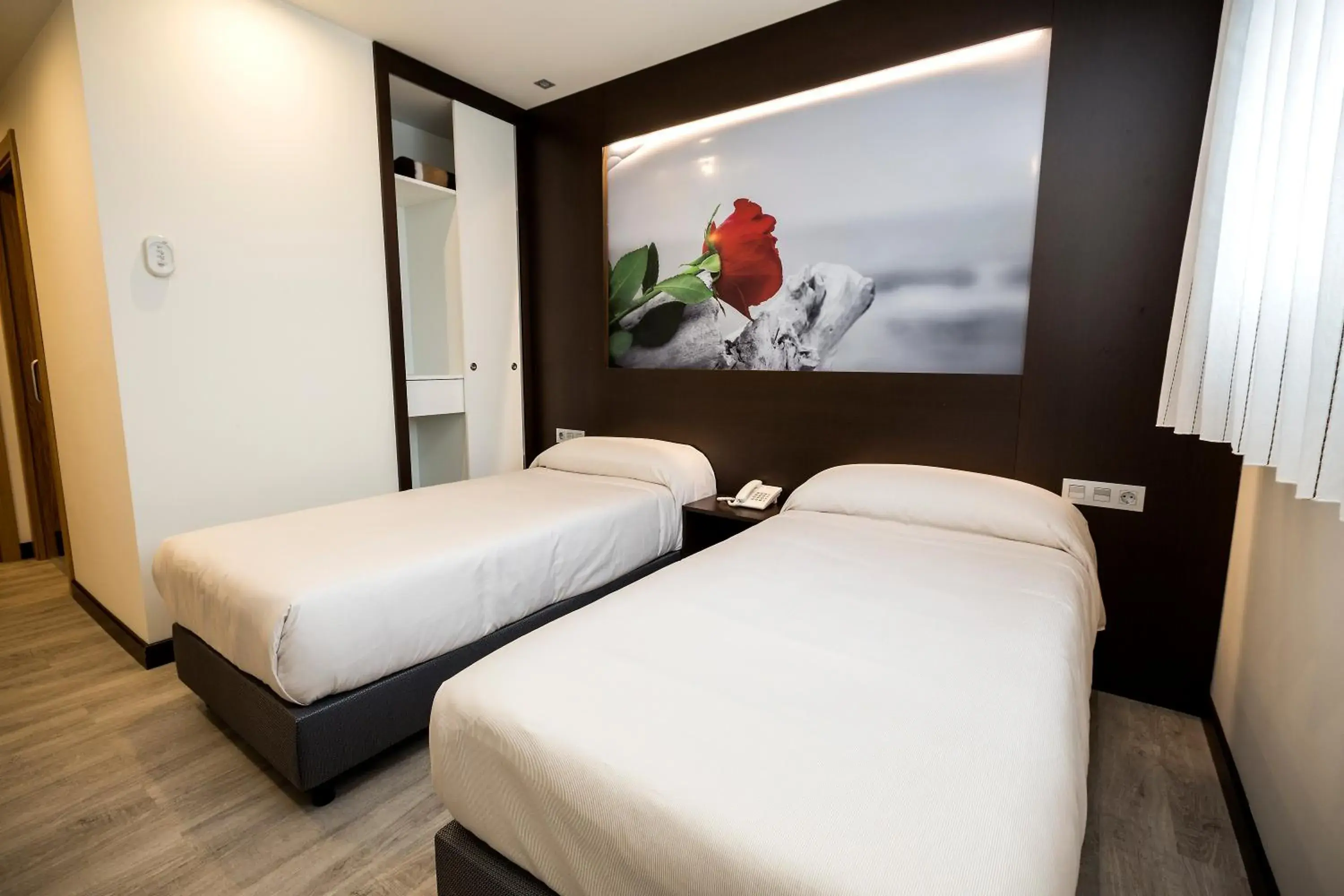 Twin Room in Hotel la Posada de Roces Twin Room in Hotel la Posada de Roces