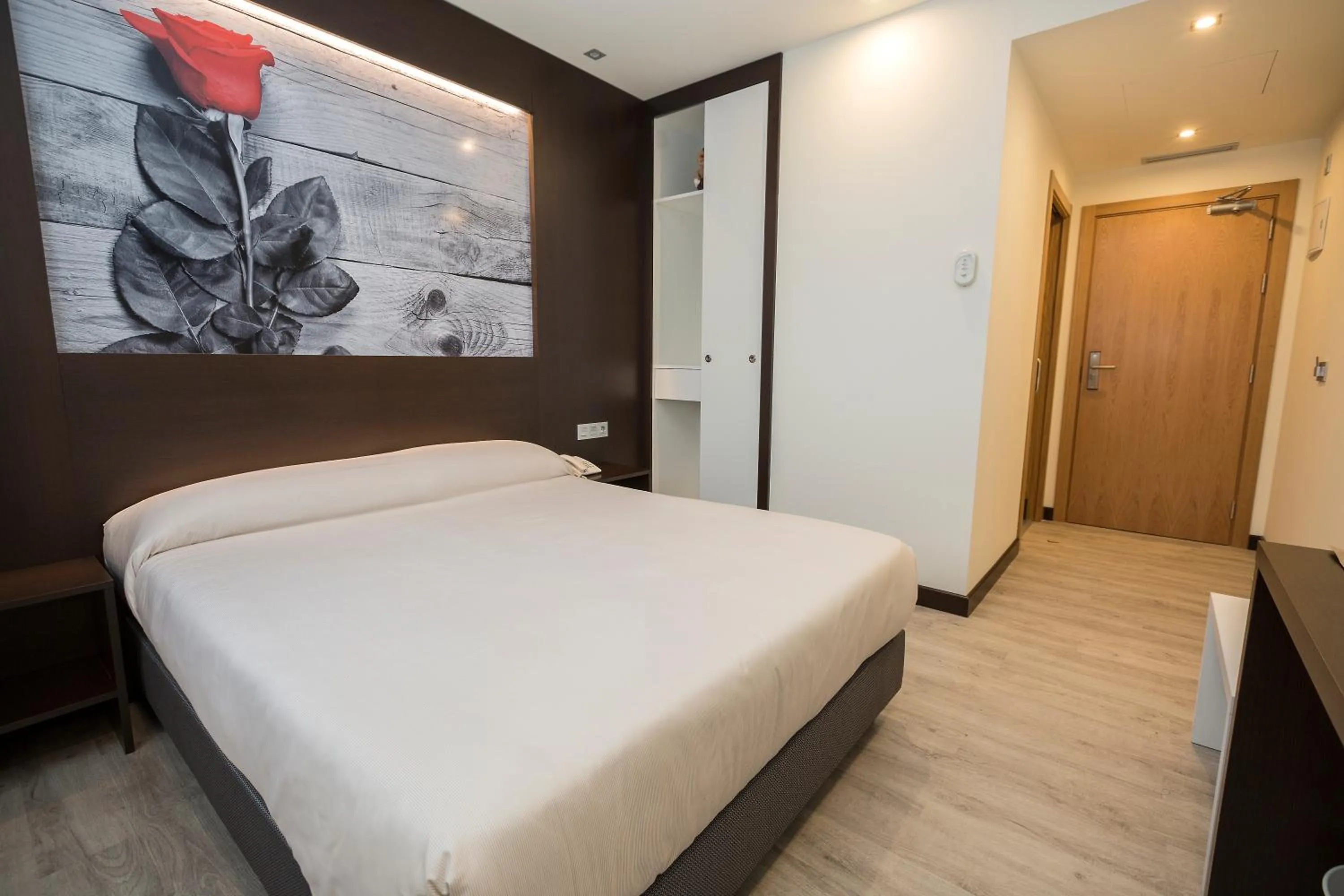 Bedroom, Bed in Hotel la Posada de Roces