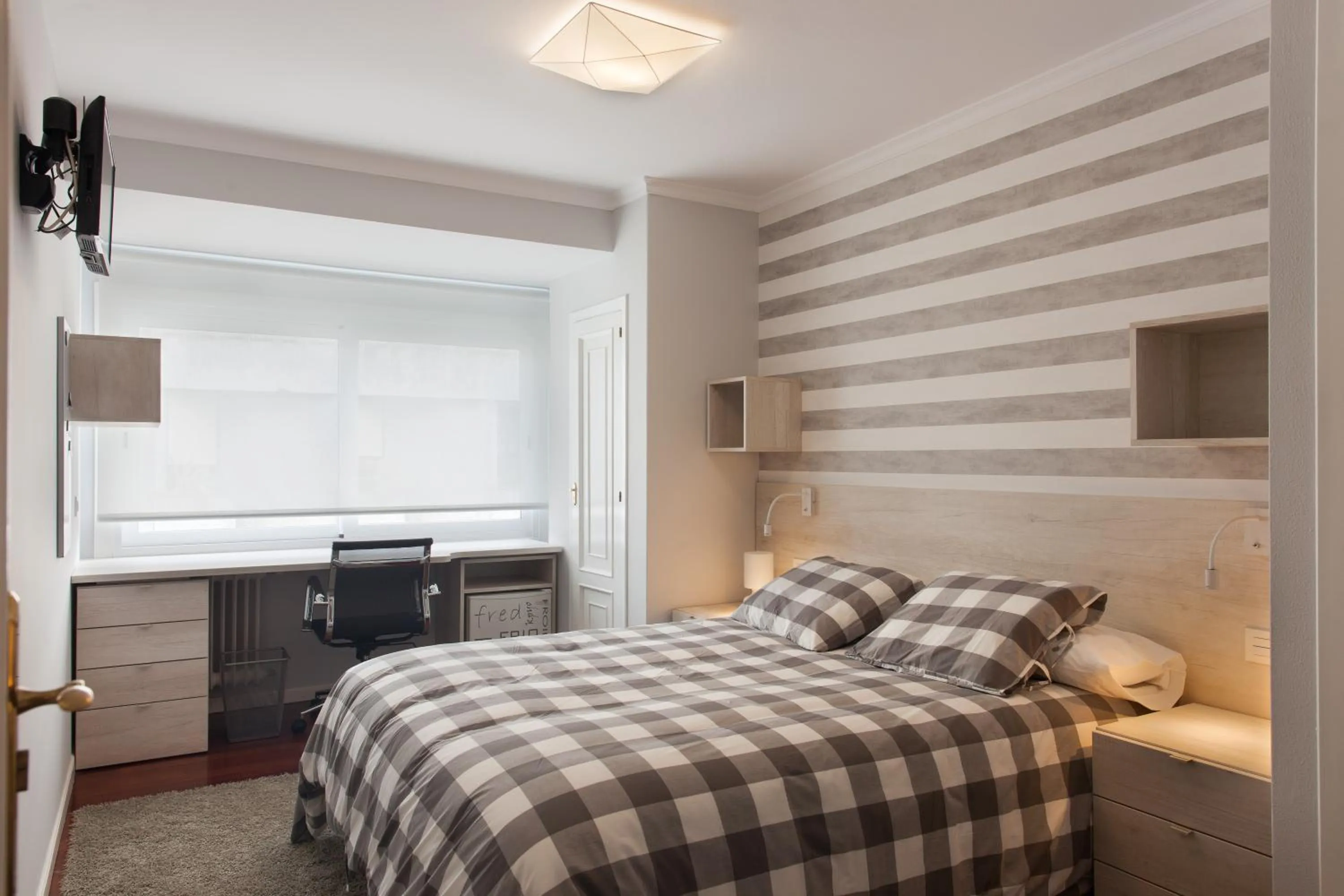 Photo of the whole room, Bed in Pension Residencia F&F