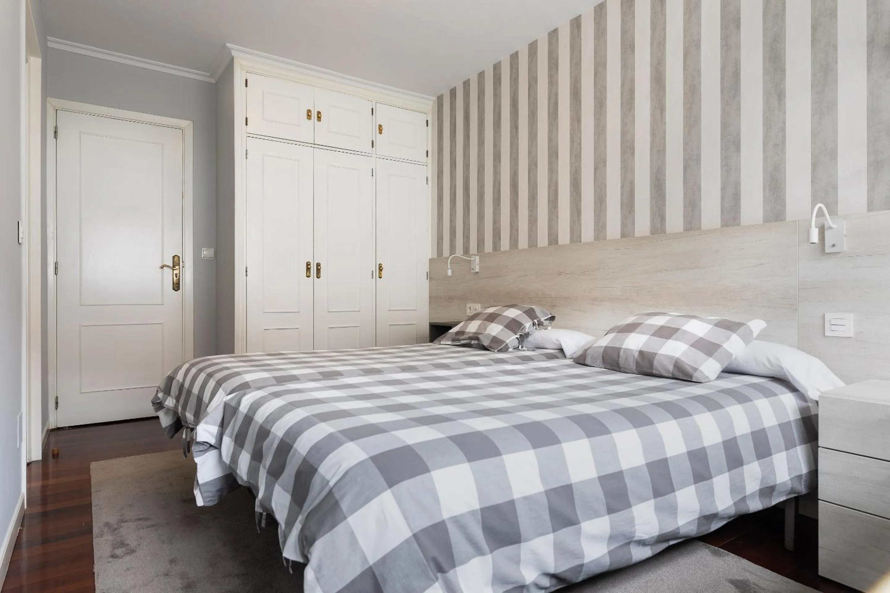 Photo of the whole room, Bed in Pension Residencia F&F