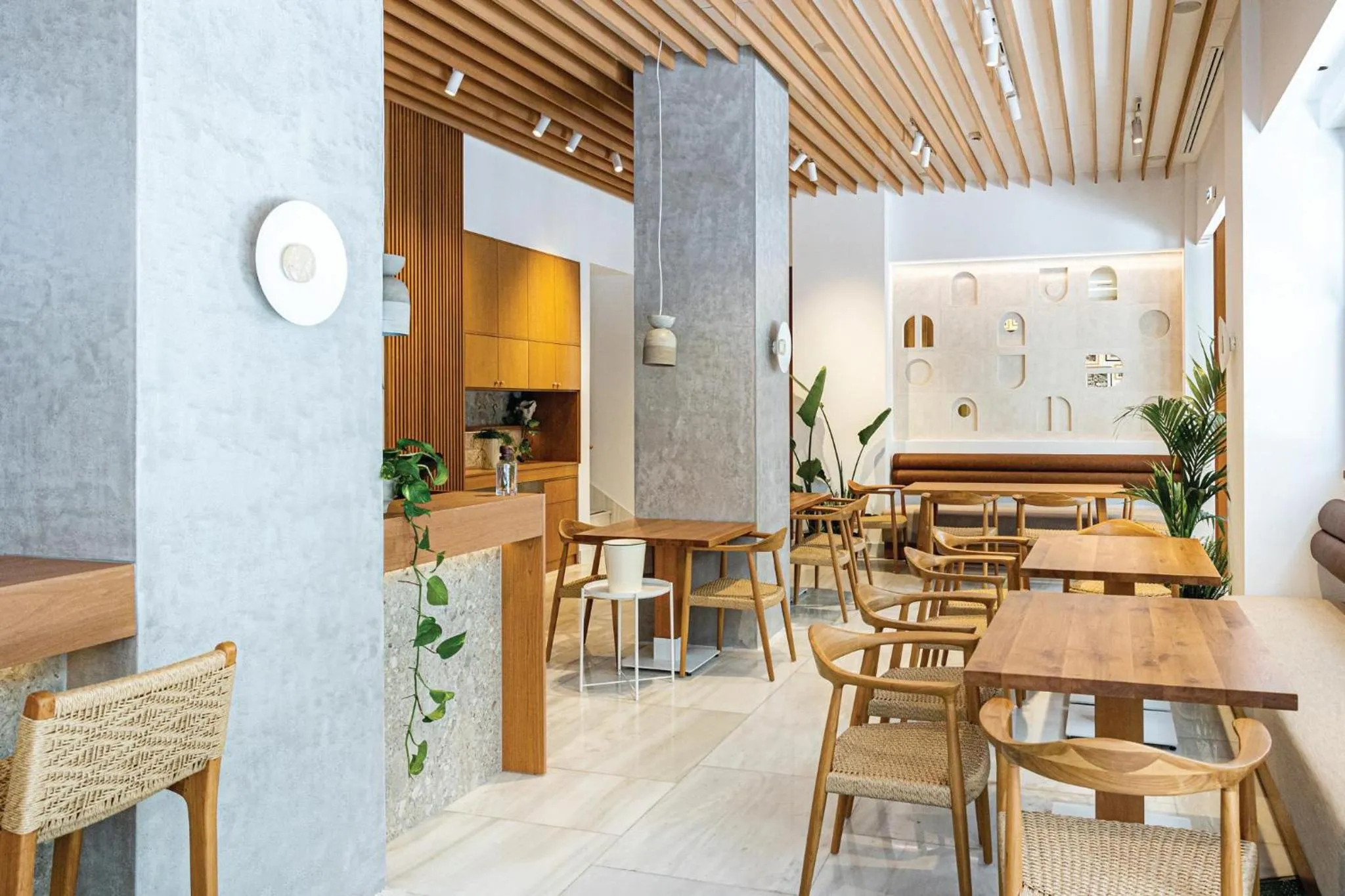 Restaurant/places to eat in Electra Metropolis