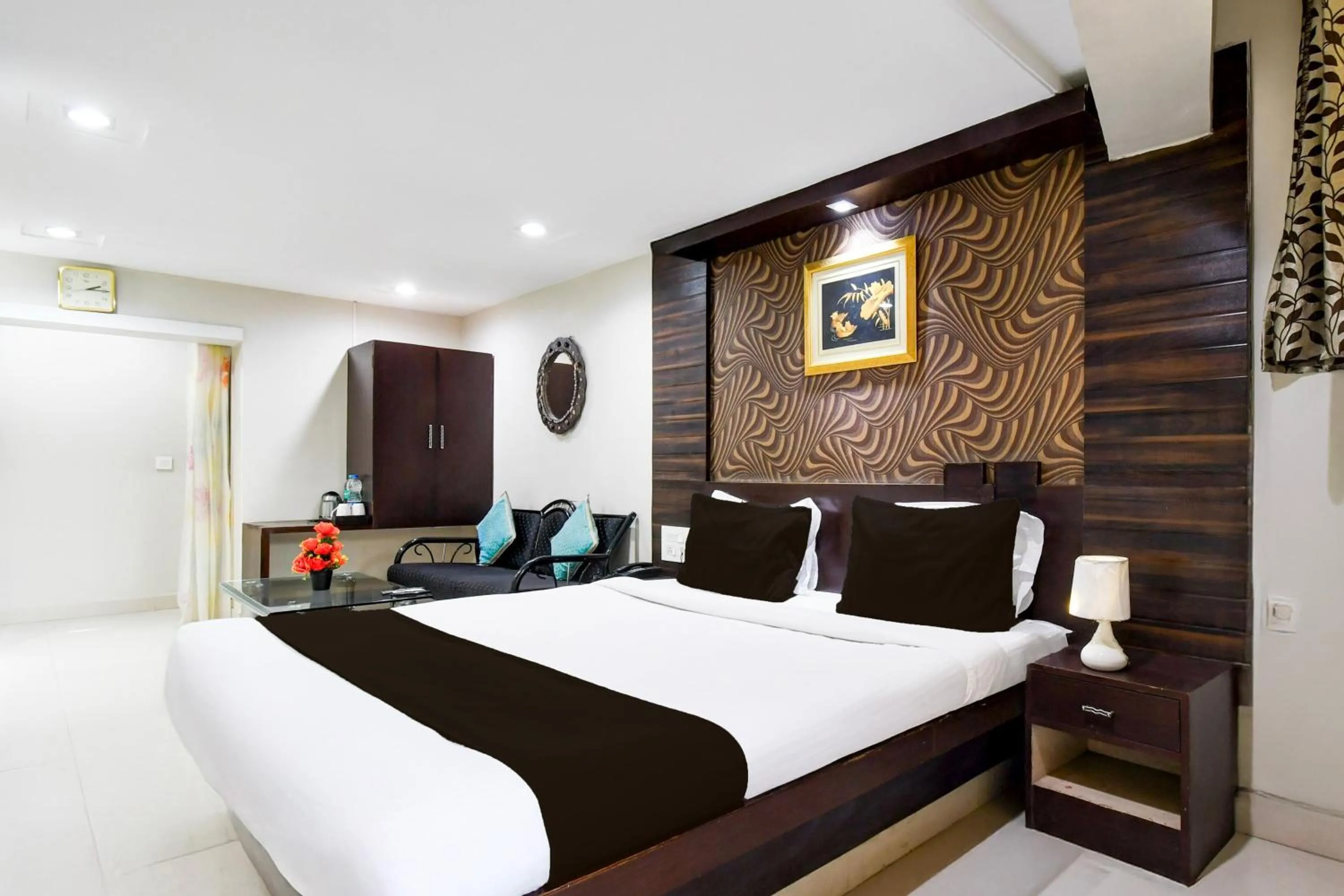 Bedroom in Hotel O Raipur Railway Station Formerly Hotel Okasu