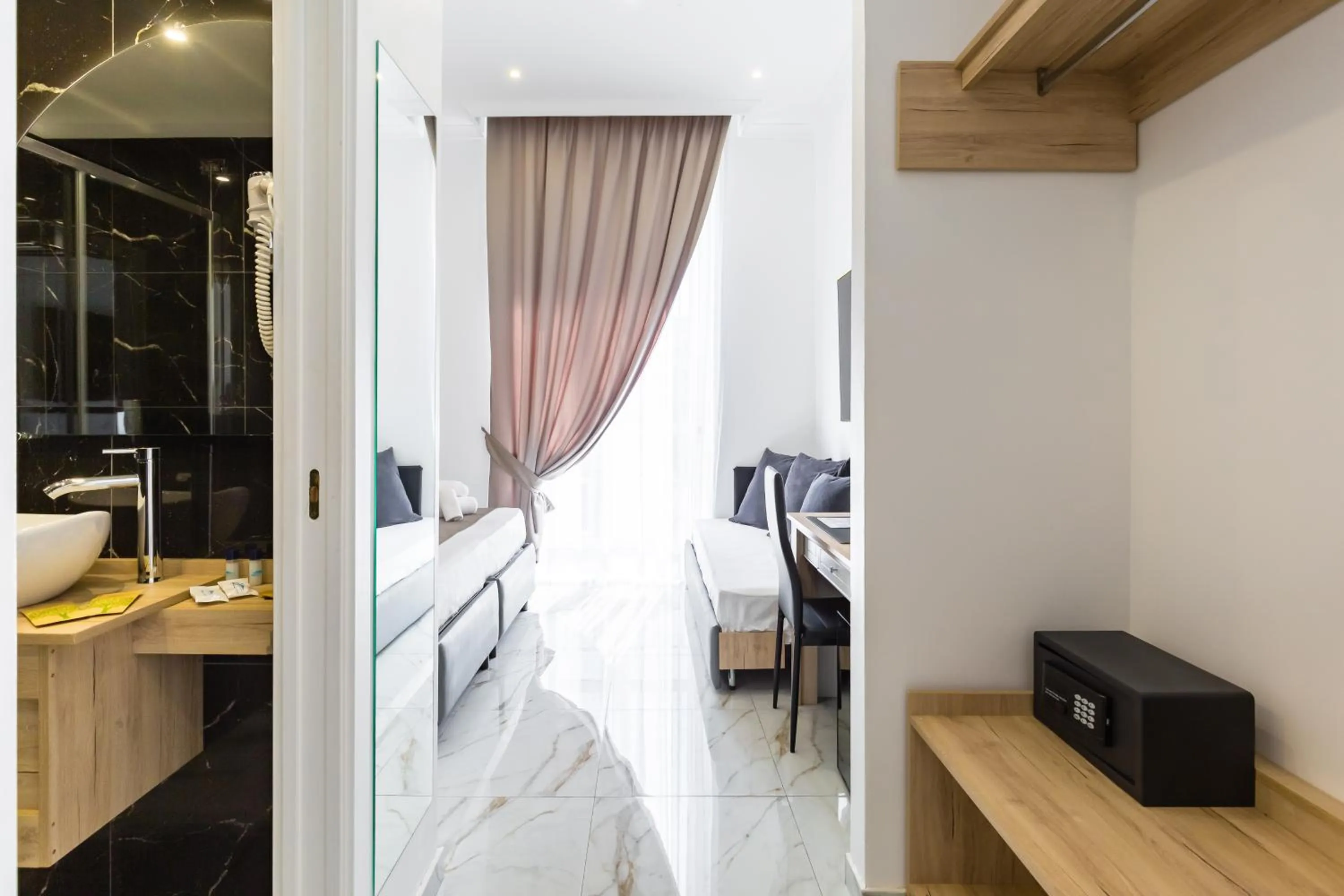 hair dresser in Hotel Sant'Angelo Palace