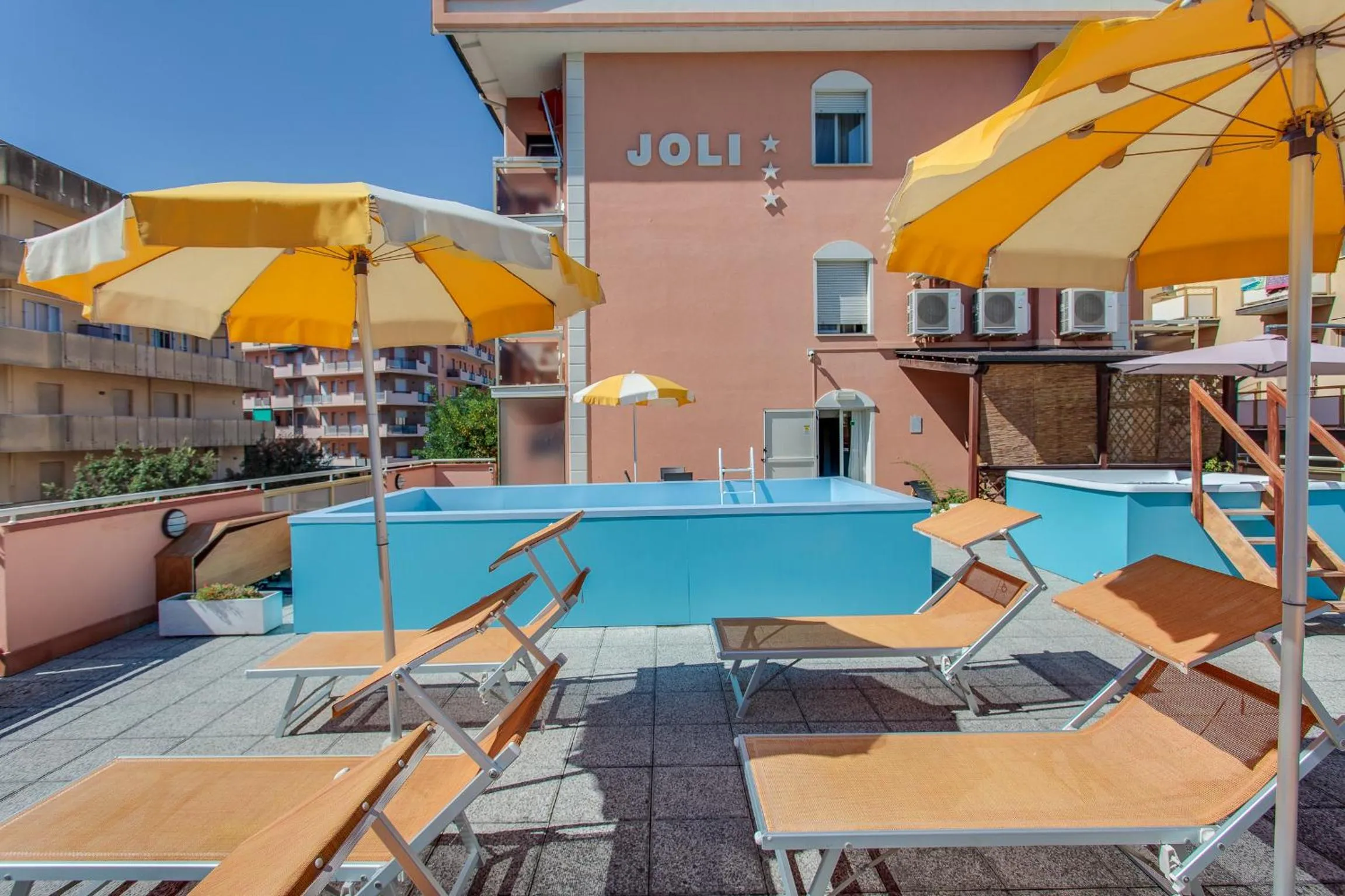 Hotel Joli