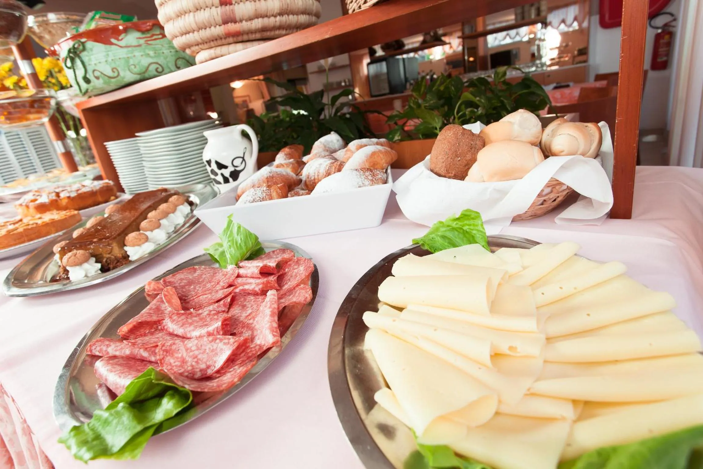 Continental breakfast in Hotel Joli