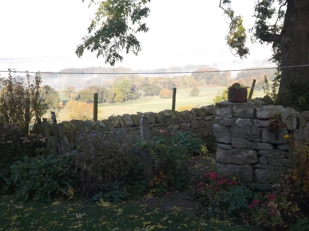 Property building in Hillis Close Farm