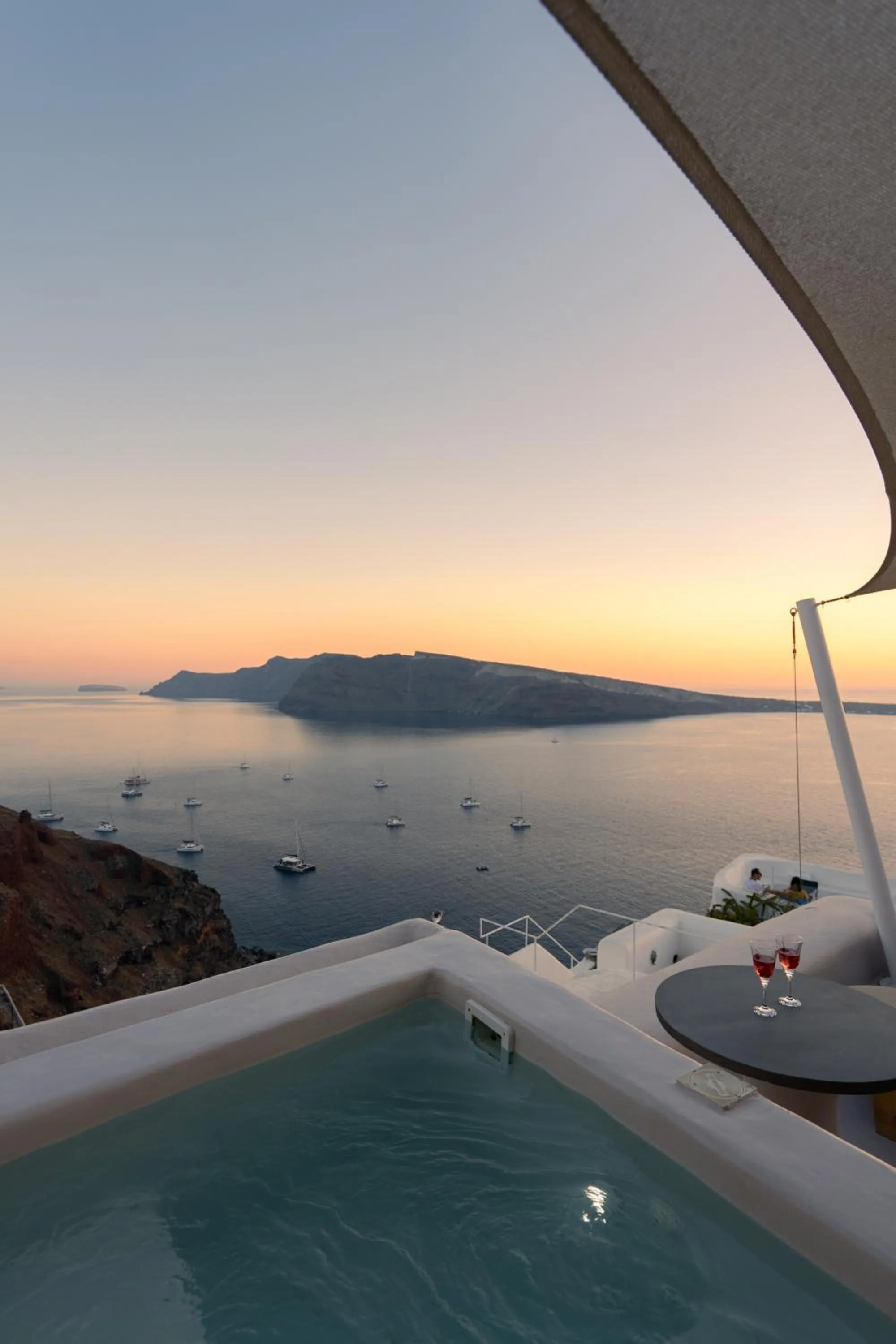 Hot Tub in The Architect's Cave House