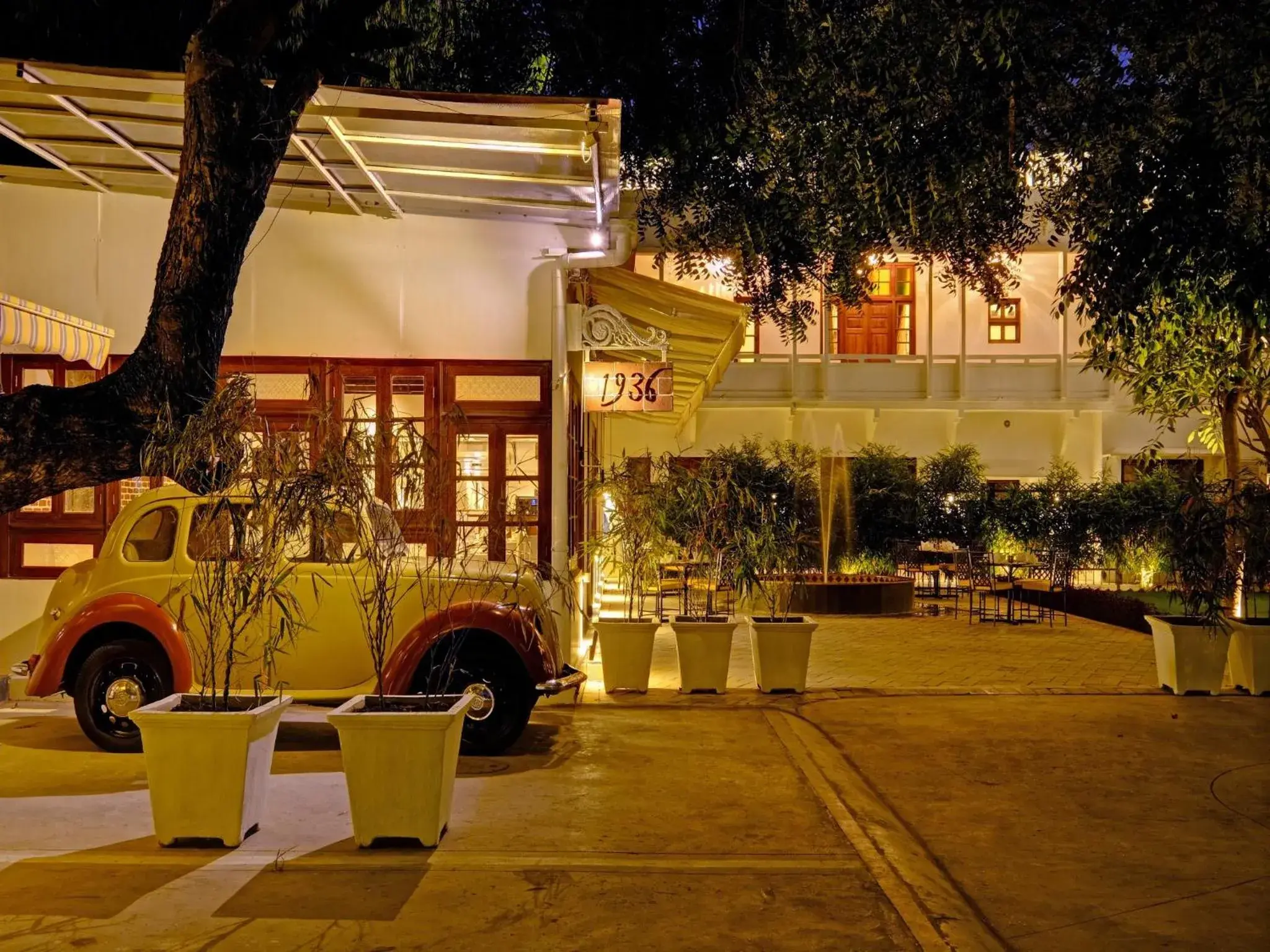 Restaurant/places to eat in Saraca Hotel Lucknow Restaurant/places to eat in Saraca Hotel Lucknow