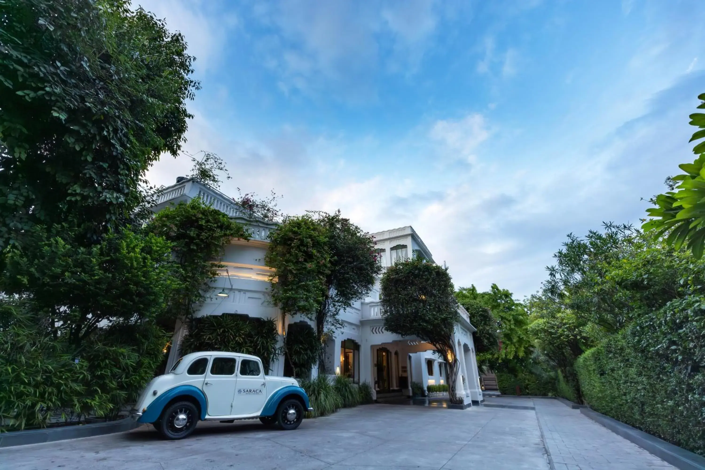 Facade/entrance in Saraca Hotel Lucknow Facade/entrance in Saraca Hotel Lucknow