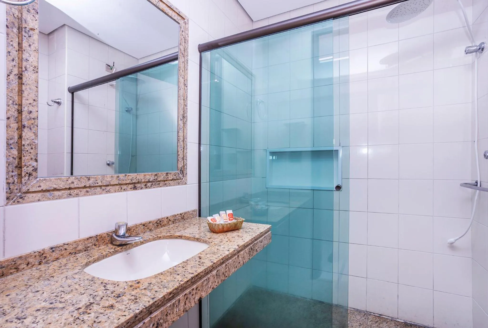 Bathroom in Hotel Aojesp