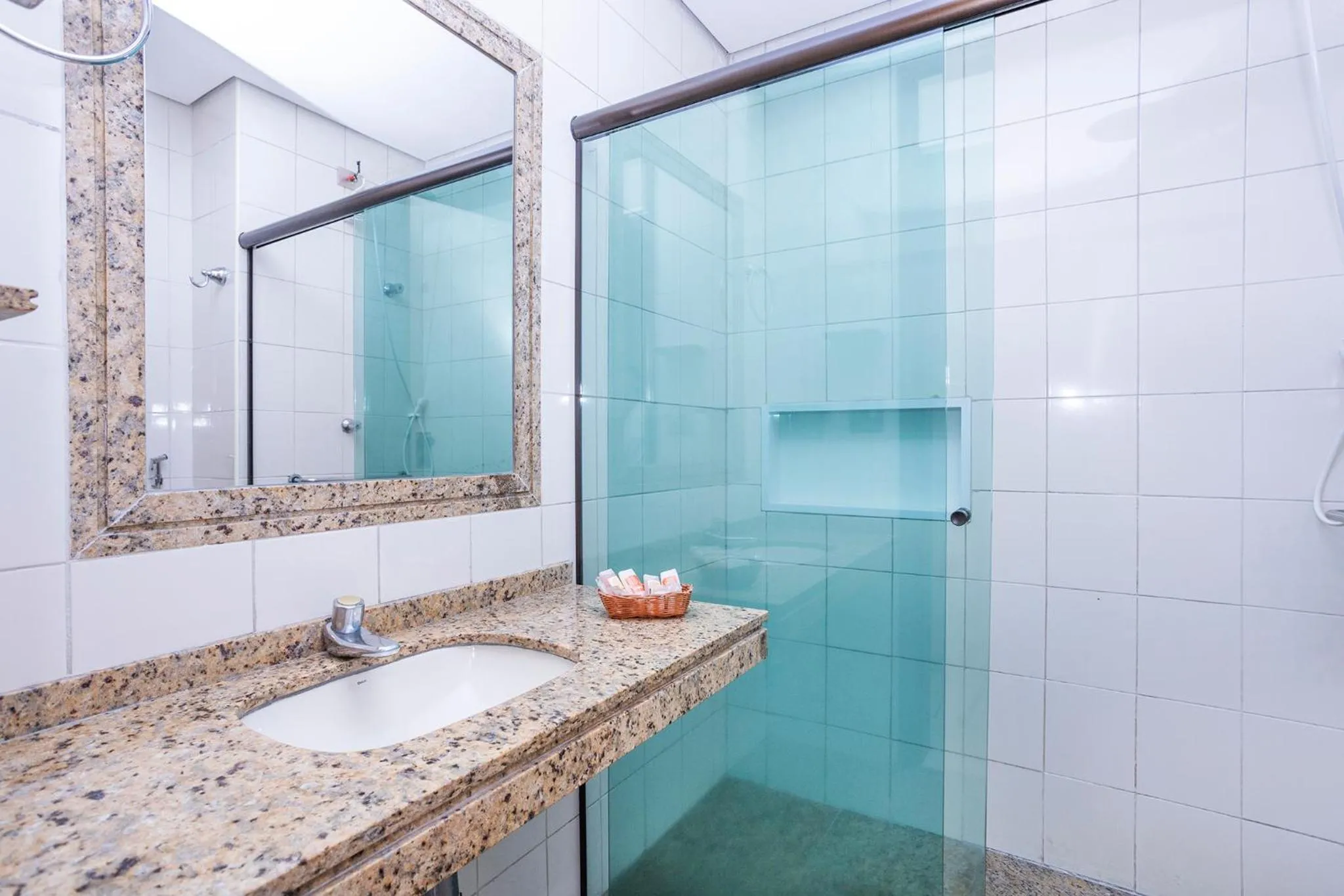 Bathroom in Hotel Aojesp