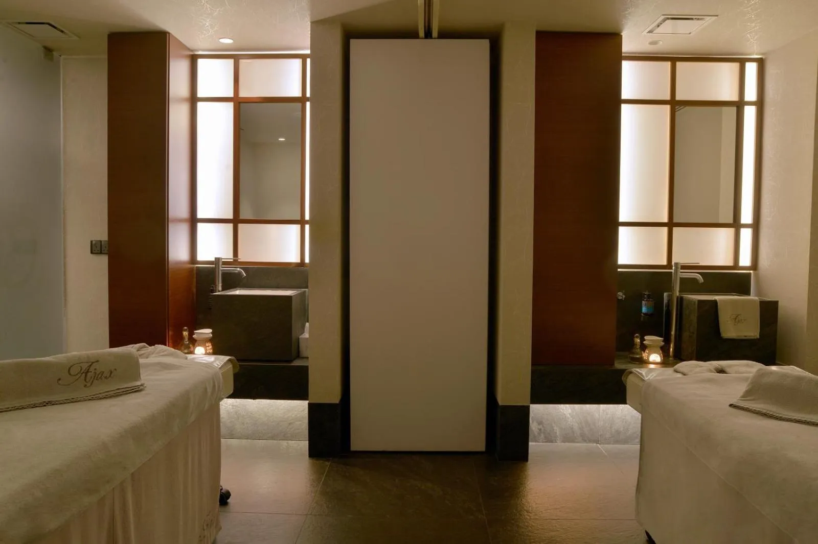 Massage, Bed in Ajax Hotel