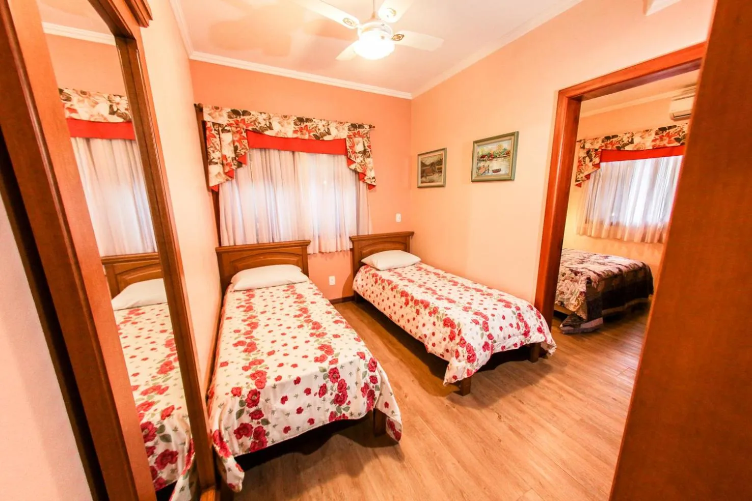 Bedroom, Bed in Pousada Das Papoulas