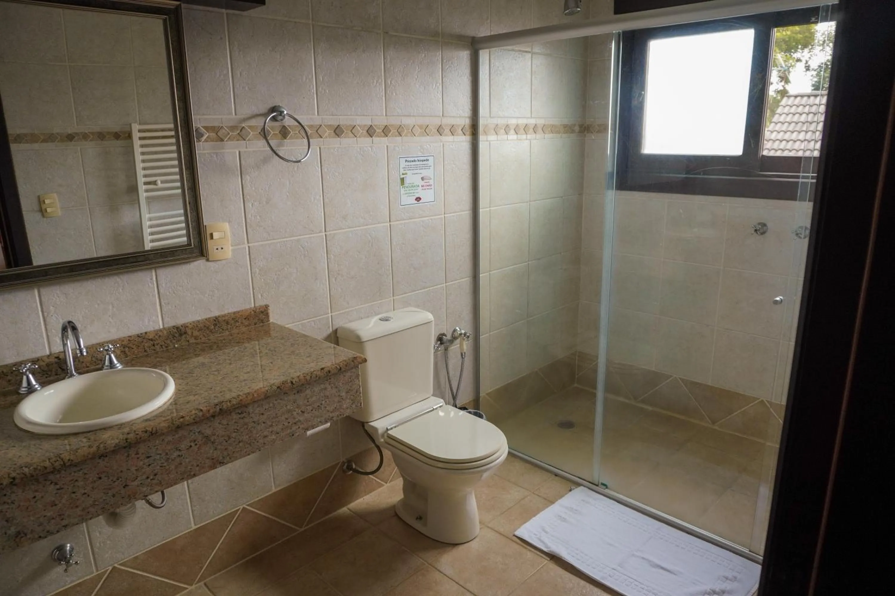 Bathroom in Pousada Das Papoulas