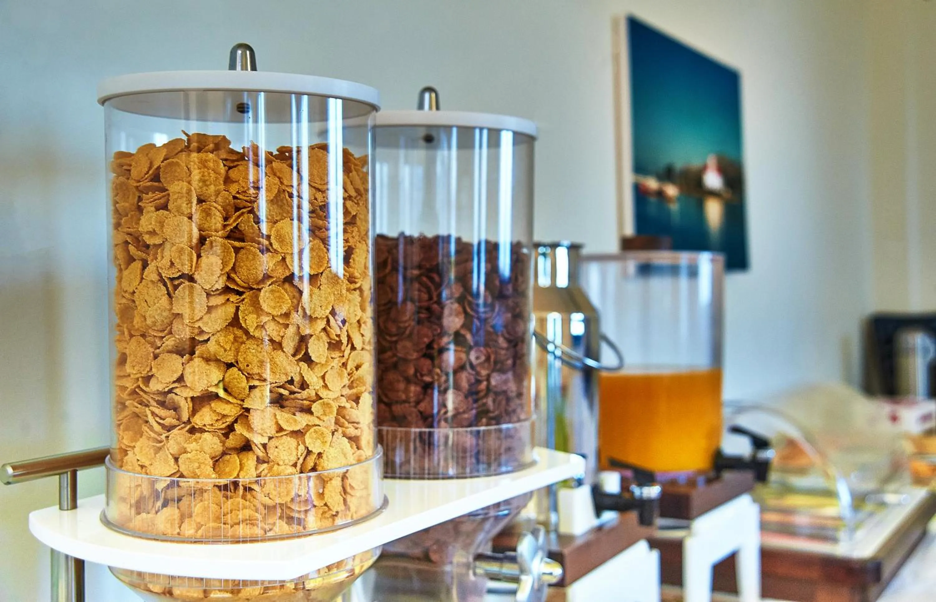 Buffet breakfast in Element Hotel