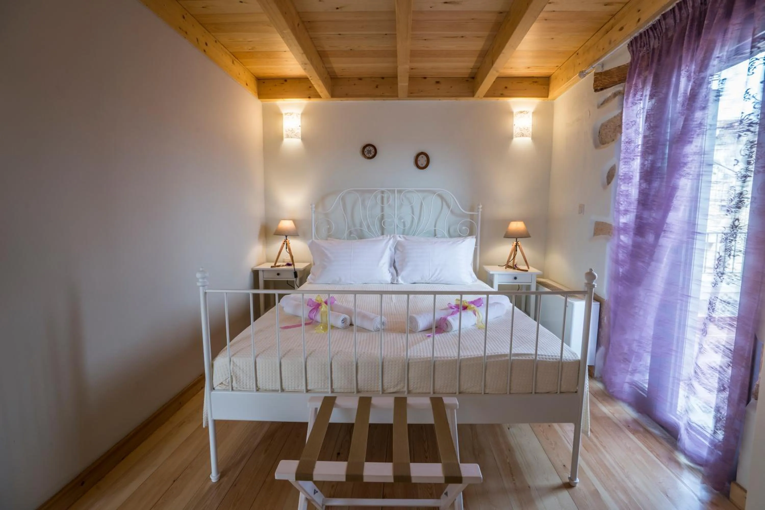 Bed in Villa Panareti