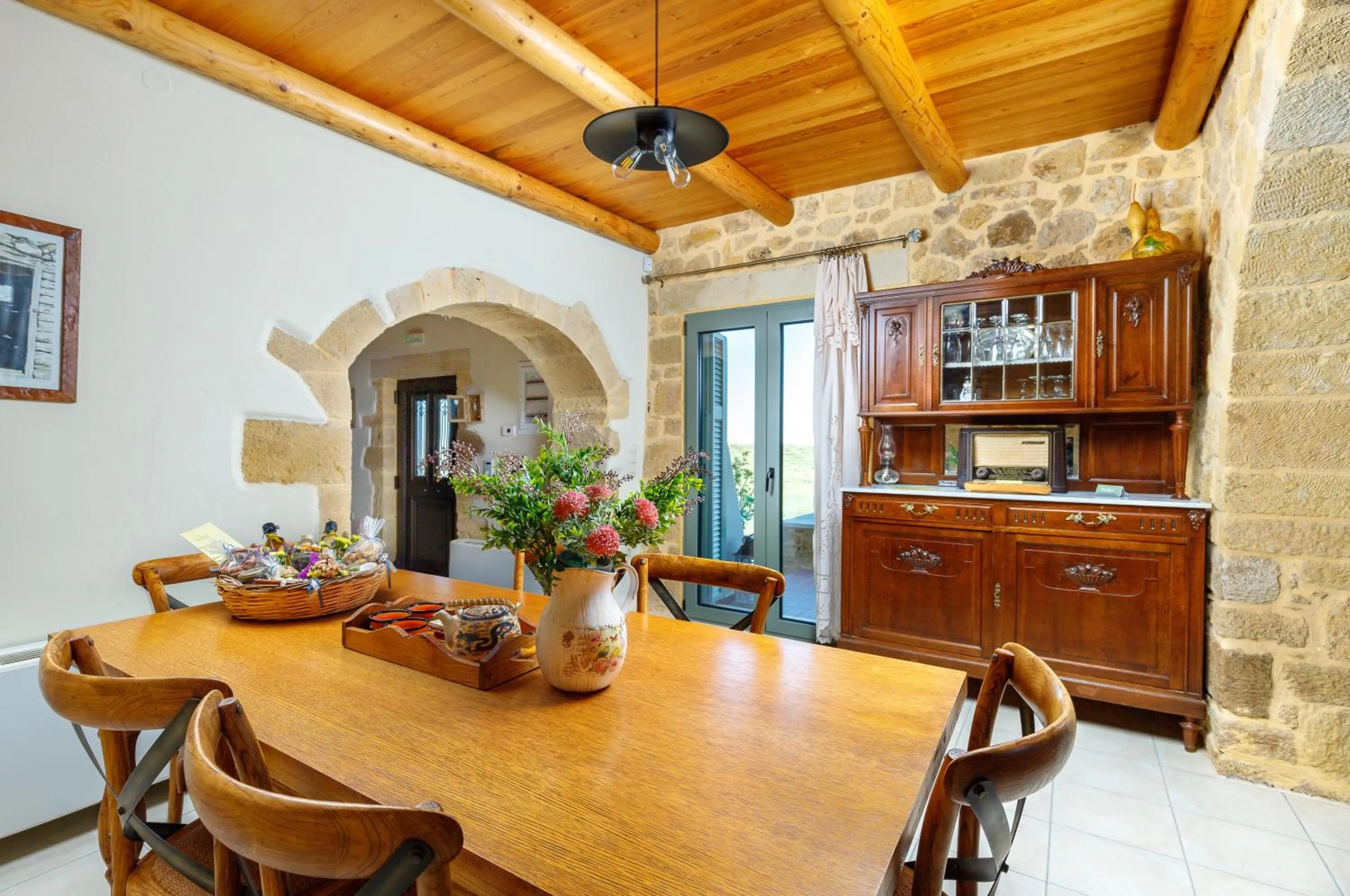 Dining area in Villa Panareti