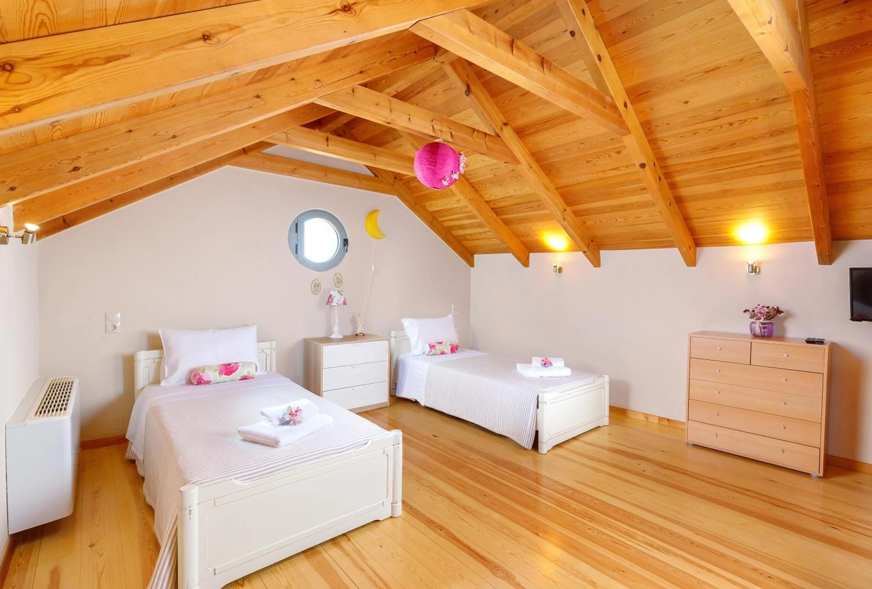 Bedroom, Bed in Villa Panareti
