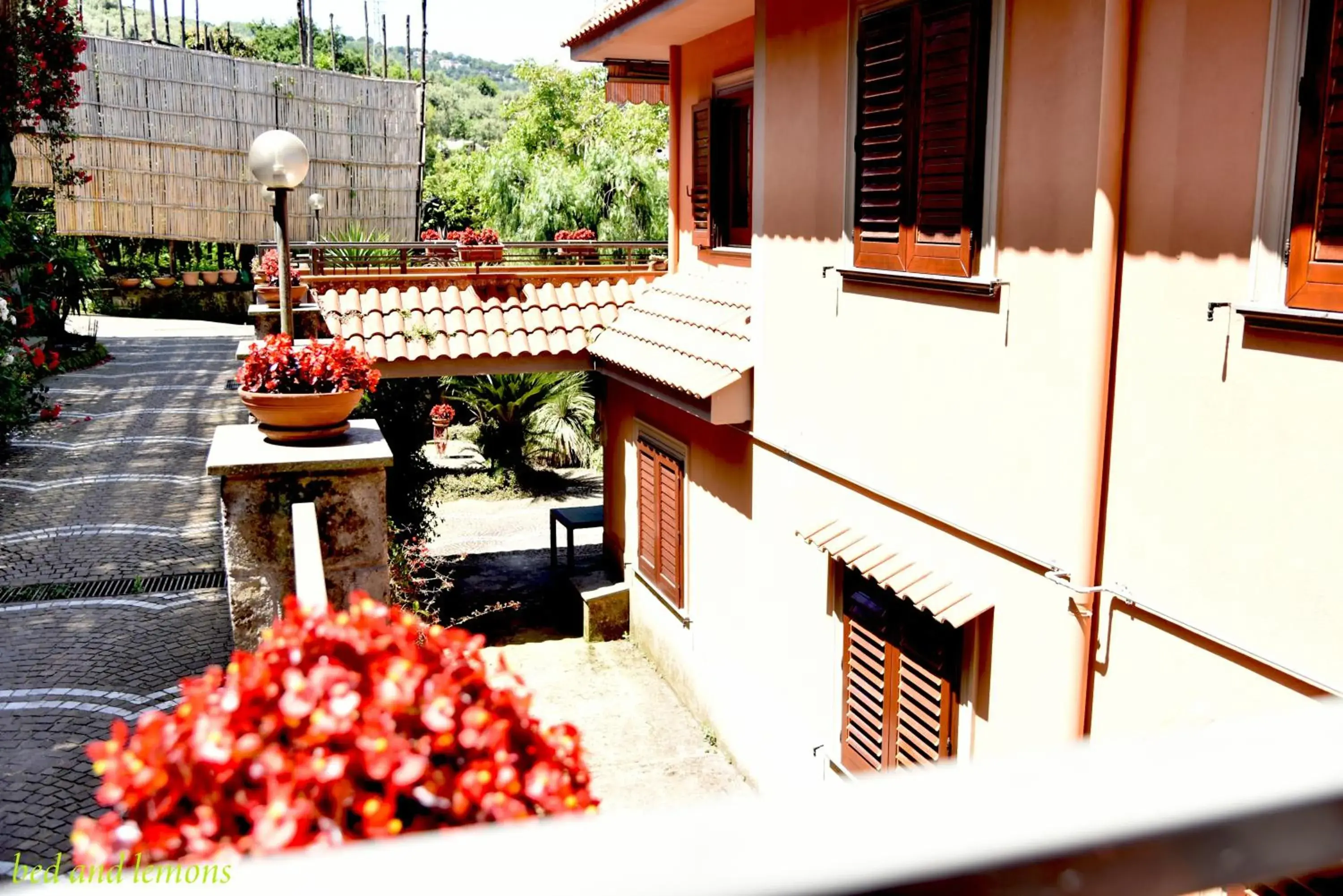 King Room with Garden View in Bed and Lemons King Room with Garden View in Bed and Lemons