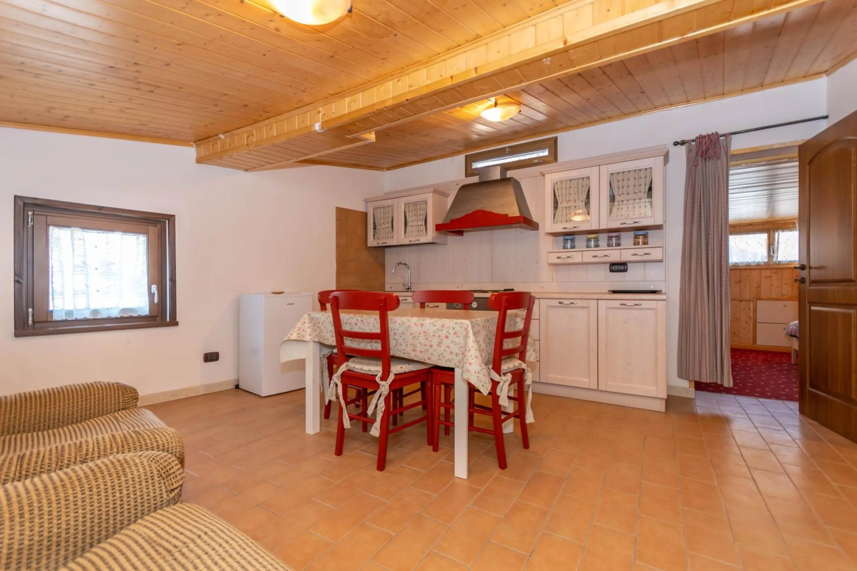 Kitchen or kitchenette in Villa Simona